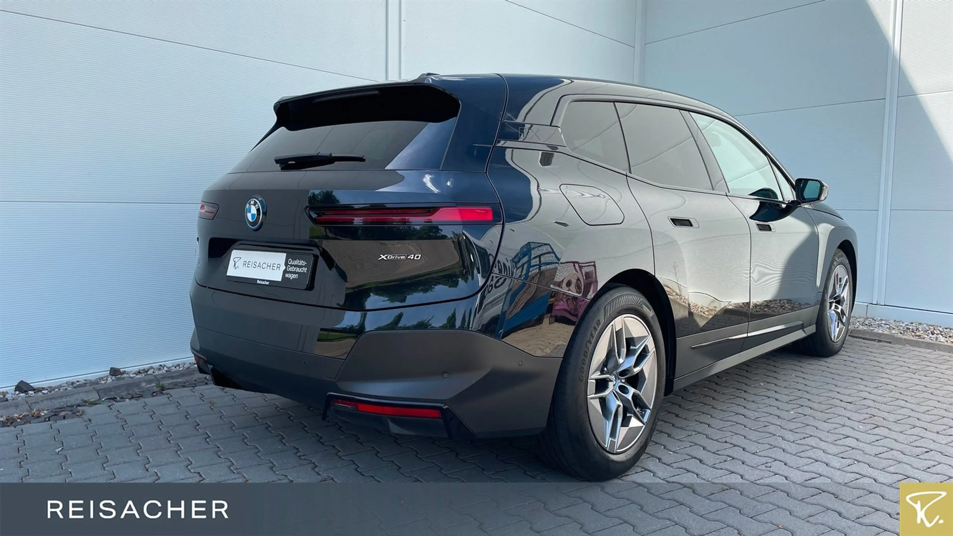 BMW iX A xDrive40 LCPro.DAPro.Laser,360°,HuD — photo 2