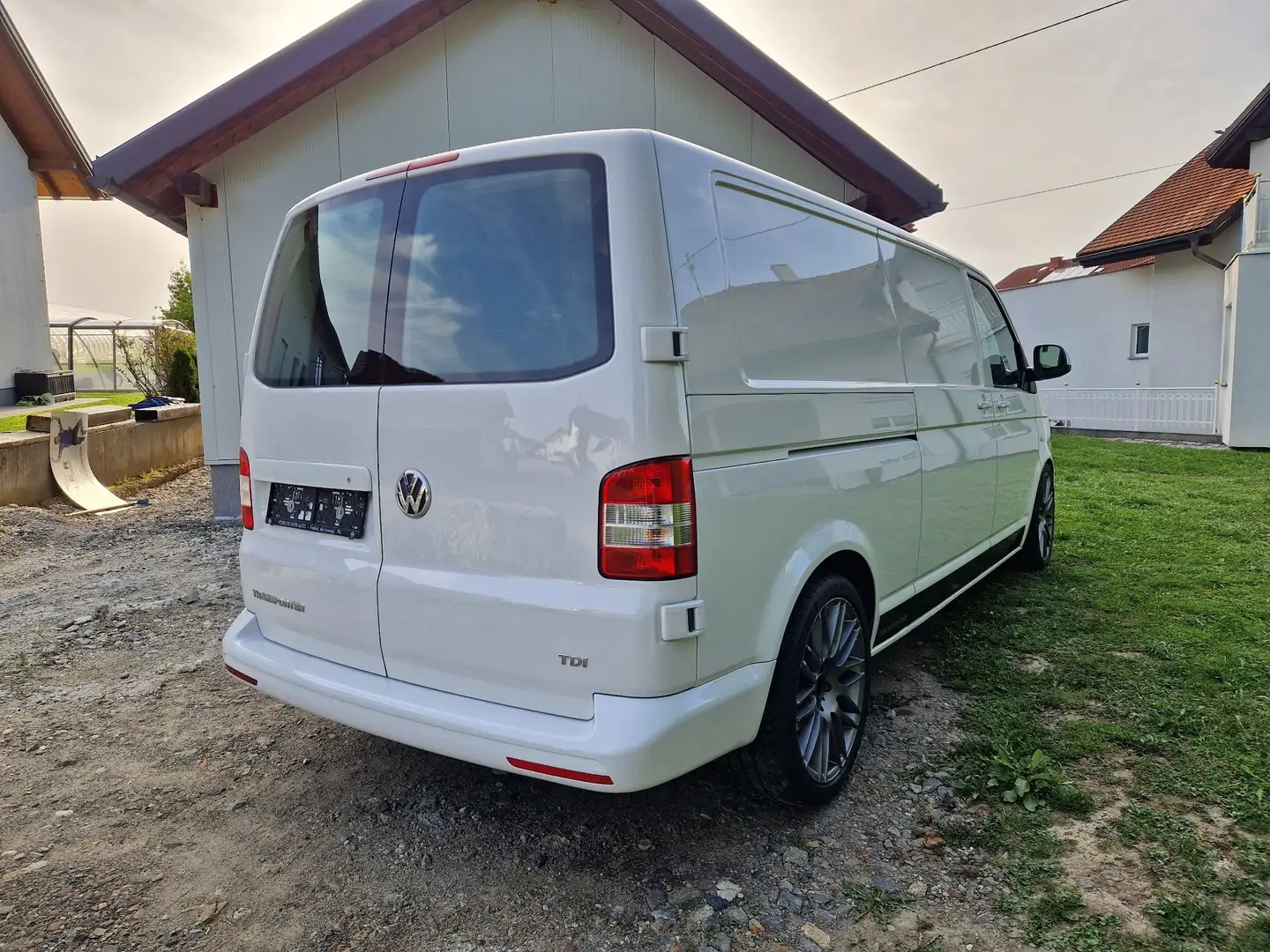 Volkswagen T5 Transporter Fahrgestell LR 2,0 TDI D-PF - 2