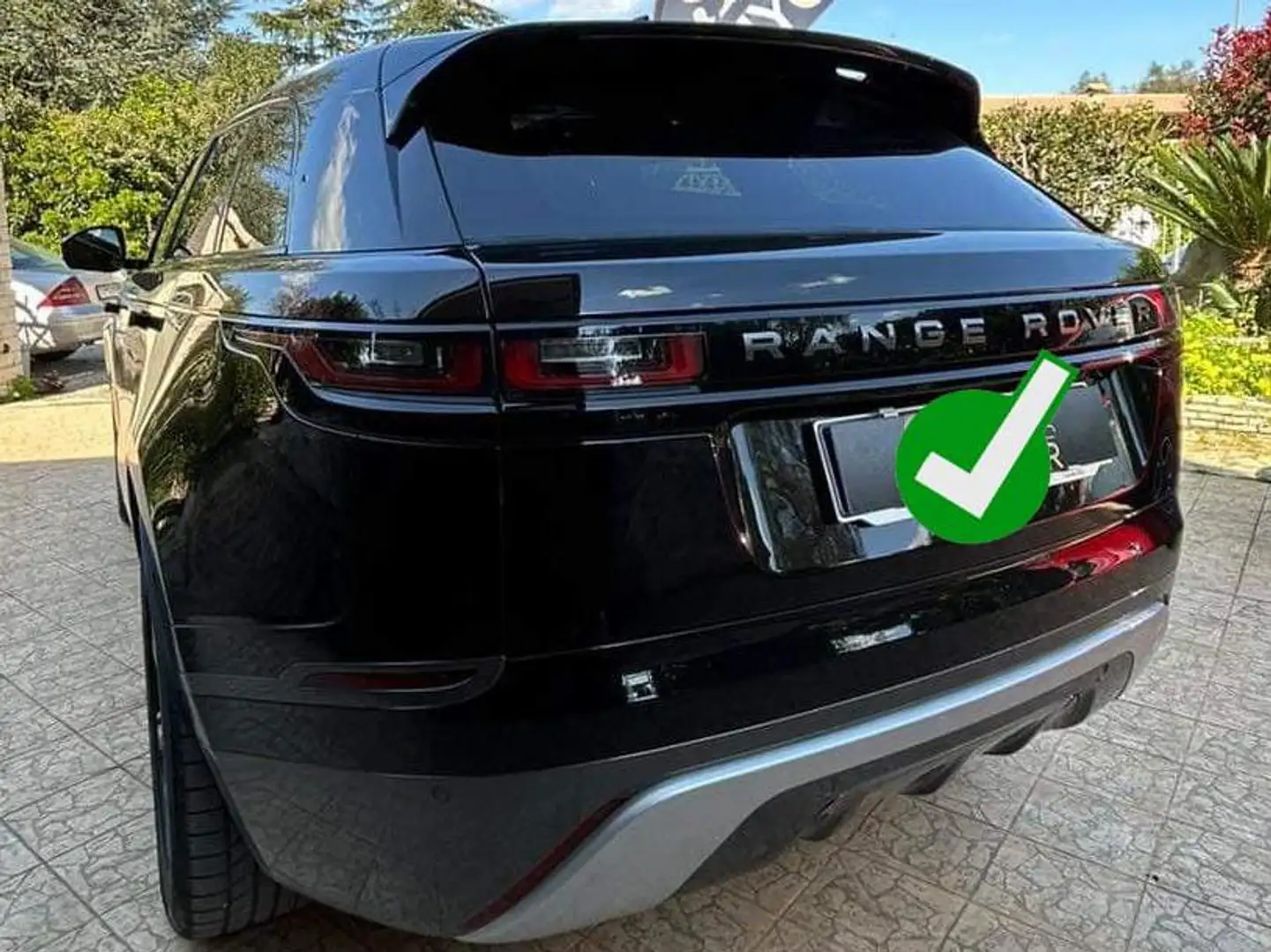 Land Rover Range Rover Velar Rover Velar 2019 2.0d i4 R-Dynamic HSE 240cv Nero - 2