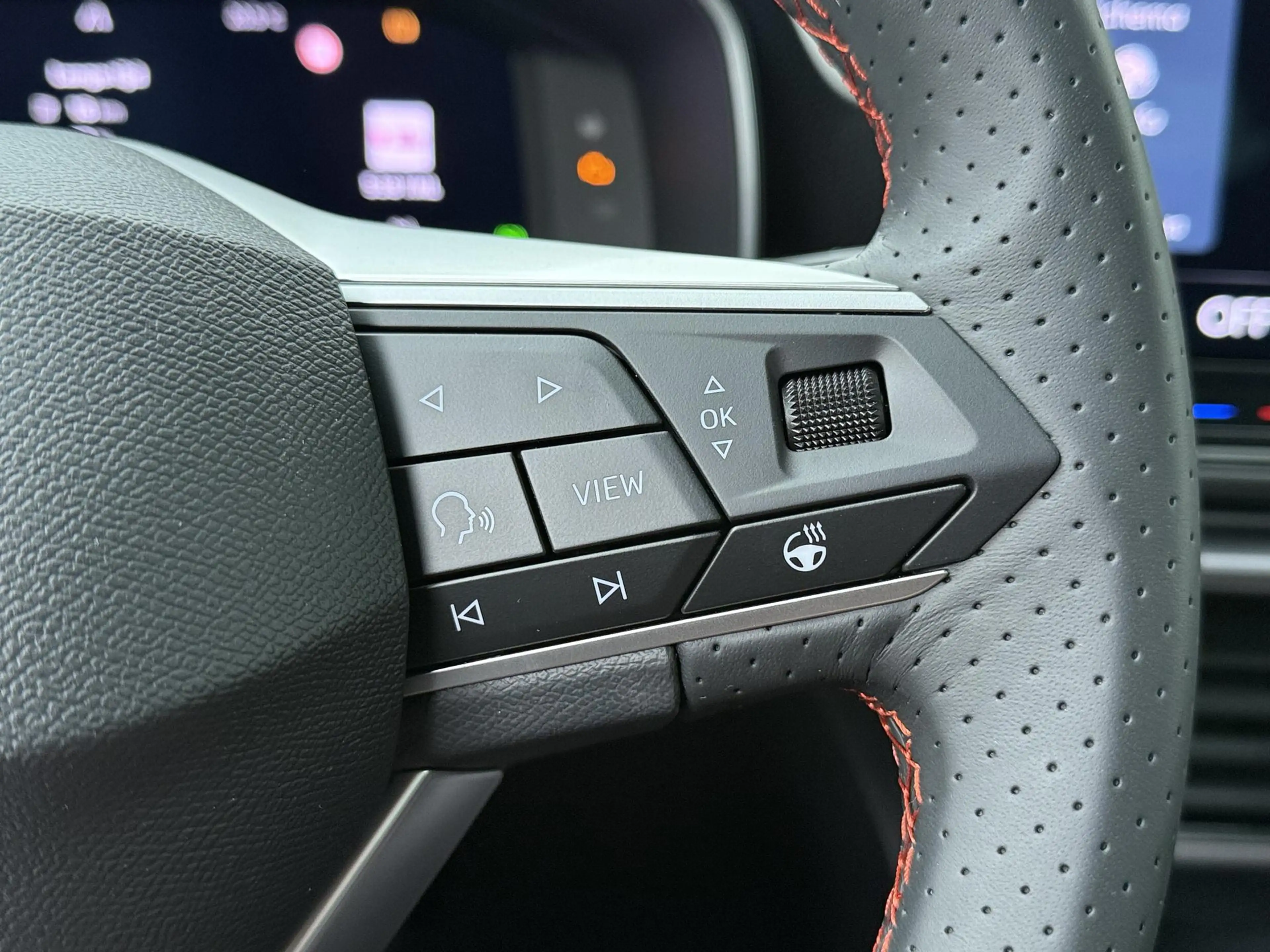 SEAT Leon e-Hybrid Sportstourer FR Business 1.5 TSI eHybrid 150 kW / — photo 9