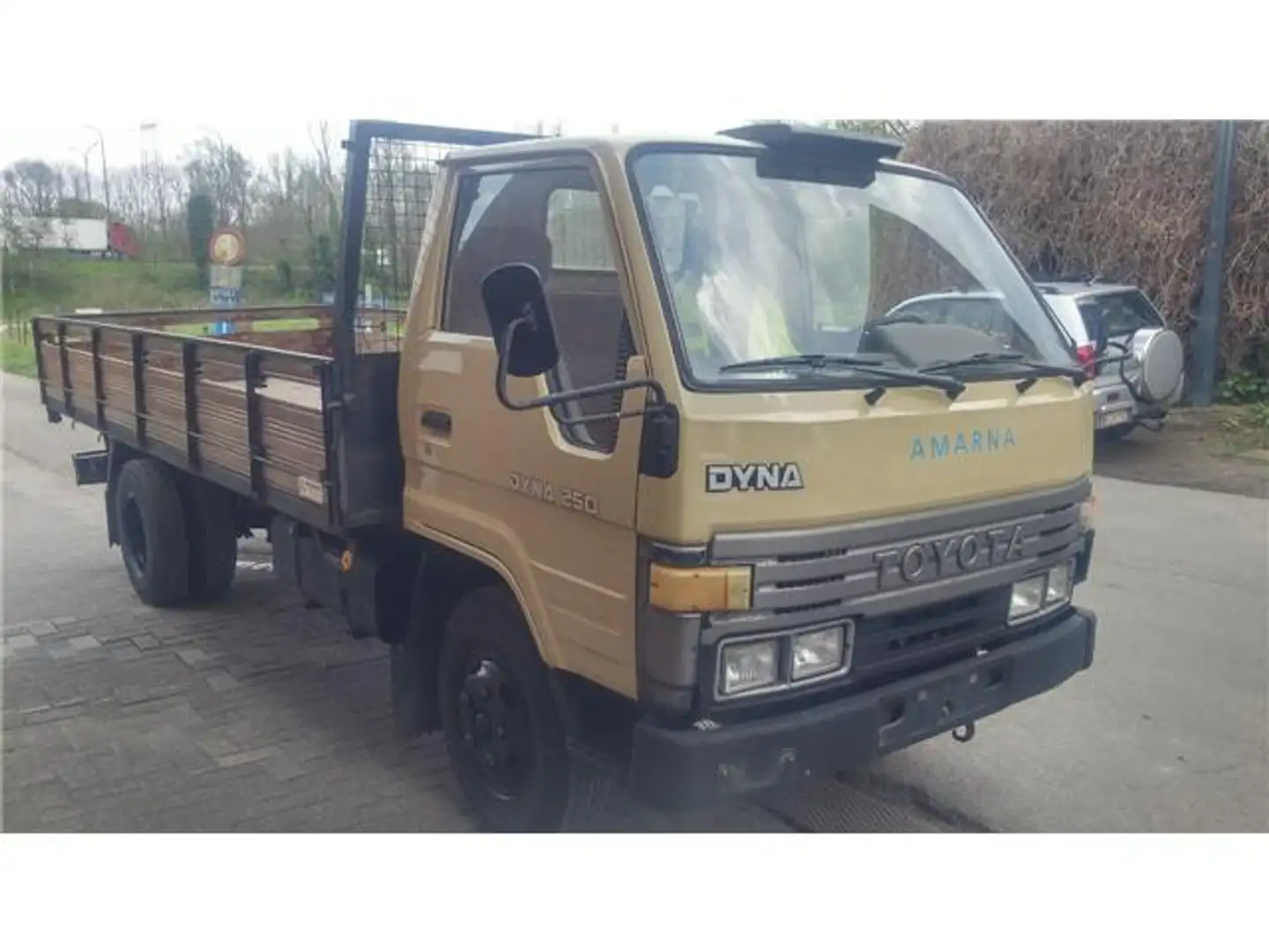Toyota Dyna DYNA 250 - MOTEUR 11 B Beige - 2