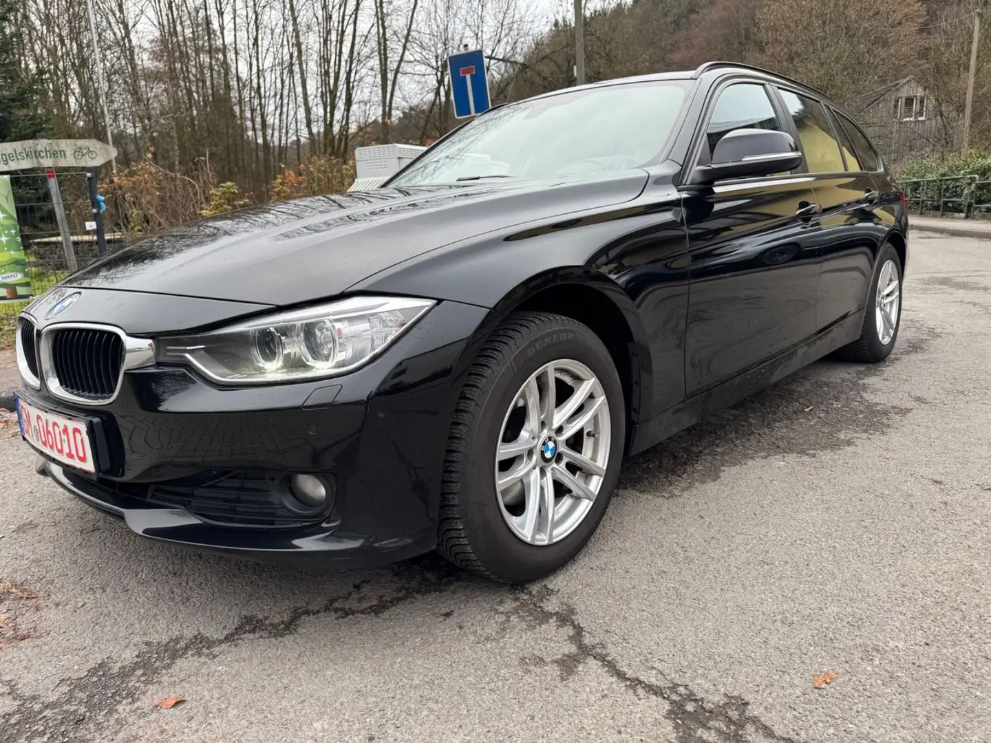 BMW 320 D Touring Aut.NaviEKlapeBi-XenonPdcv.u.h.Top Noir - 1