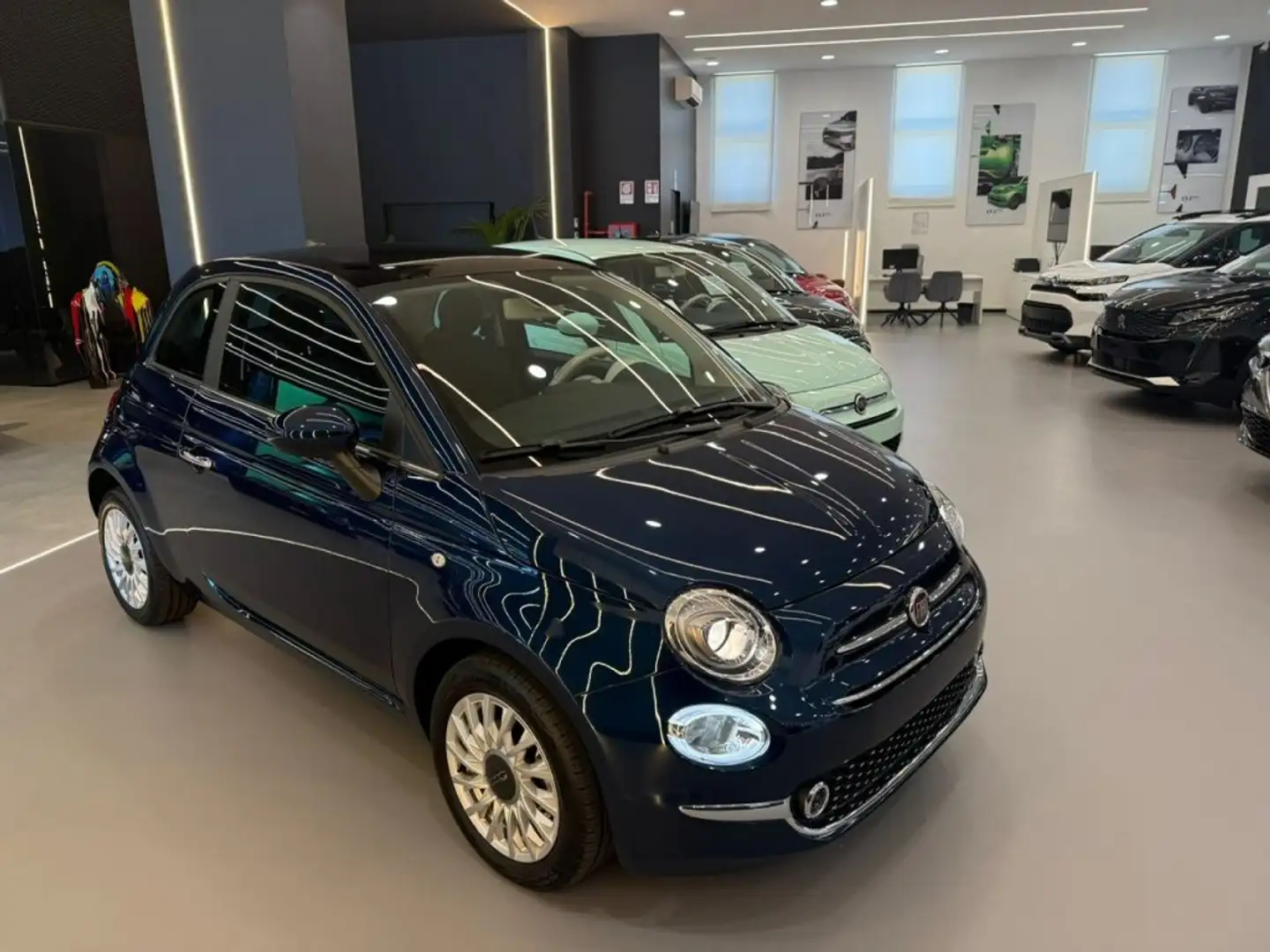 Fiat 500 1.0 Hybrid Dolcevita Navigatore+Clima automatico Blu/Azzurro - 1