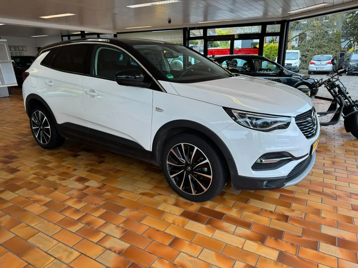 Opel Grandland X Ultimate Weiß - 2