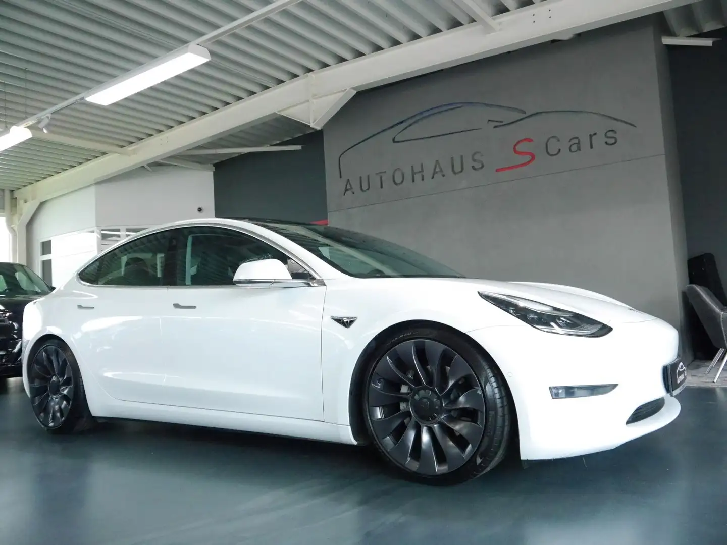 Tesla Model 3 Longe Range AWD*Booster*AutoP.*79 kWH* Weiß - 1
