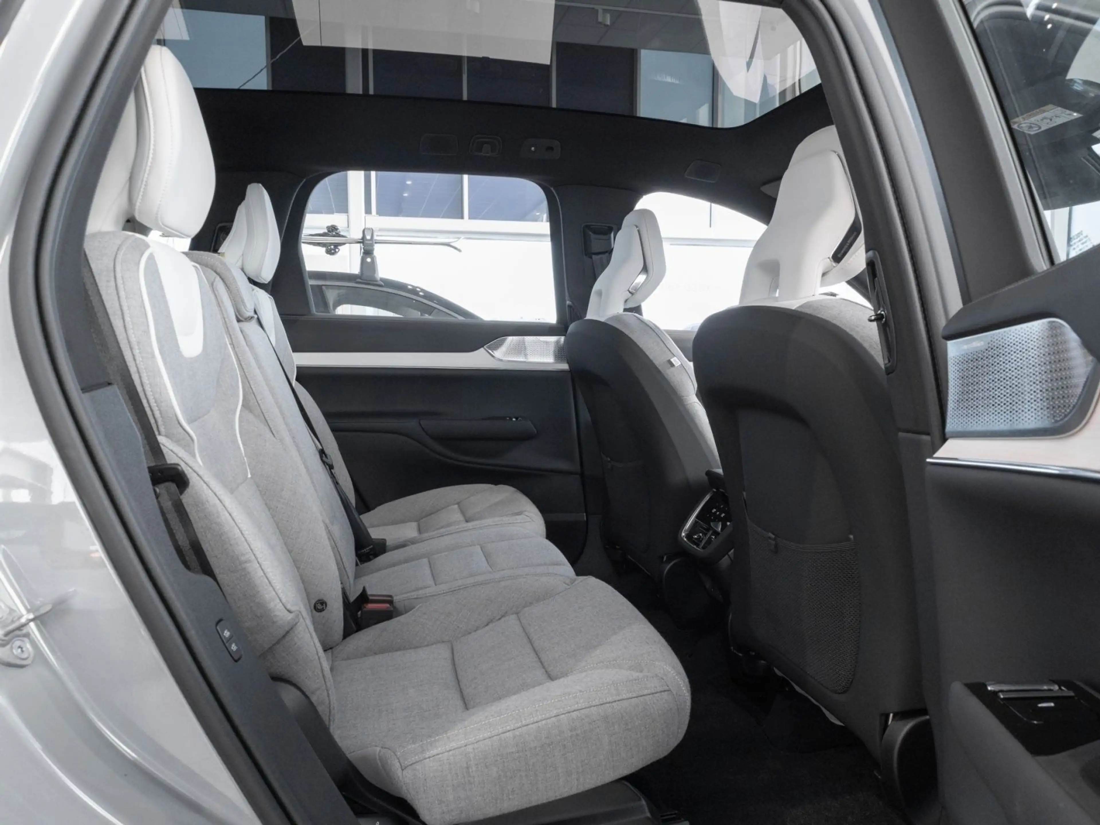 Volvo EX90 Ultra Perfor. AWD, Bowers u Wilkins — photo 4