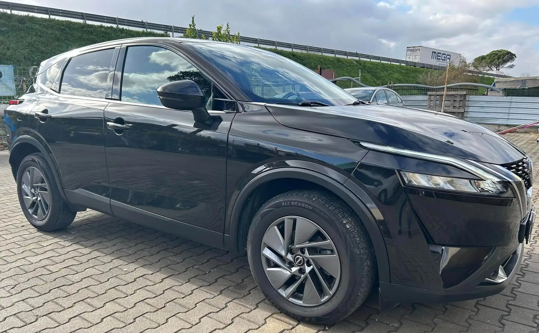 Nissan Qashqai 1.3 MHEV 158 CV Xtronic Nero - 2