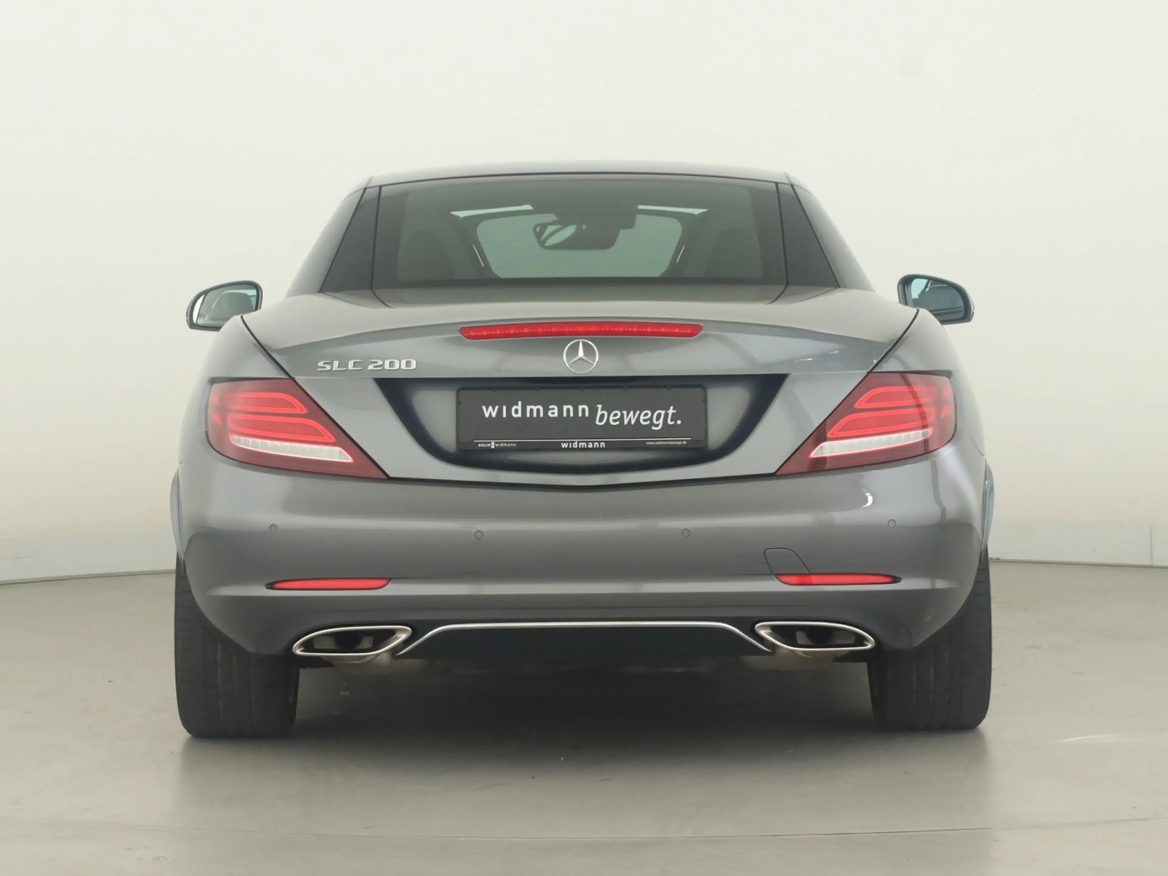 Mercedes-Benz SLC 200 **Airscarf*Panorama*LED+ILS*Navi*Leder** — photo 4