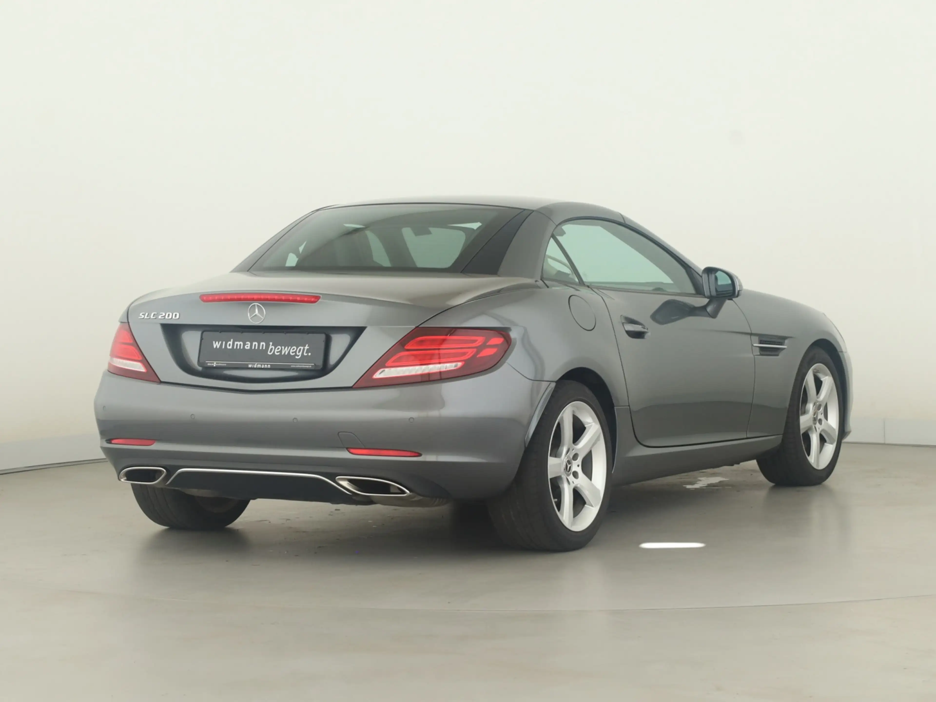 Mercedes-Benz SLC 200 **Airscarf*Panorama*LED+ILS*Navi*Leder** — photo 2