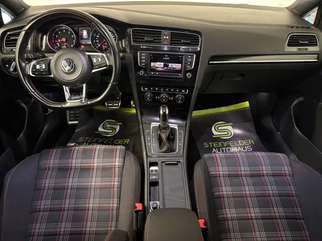 Volkswagen Golf view 14