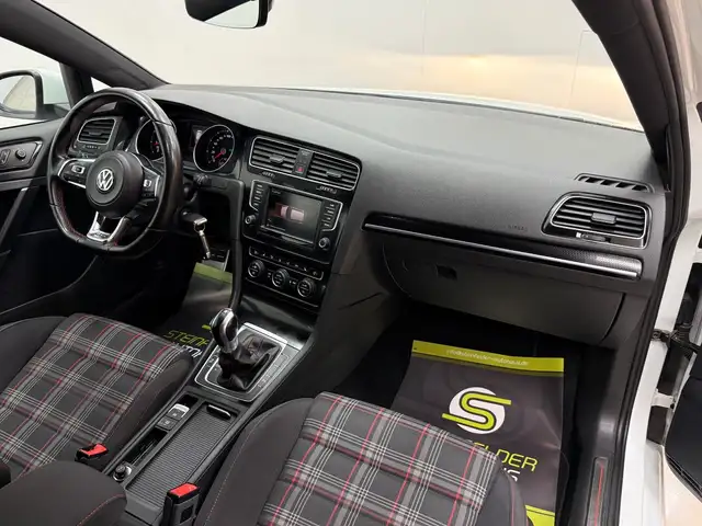 Volkswagen Golf view 9