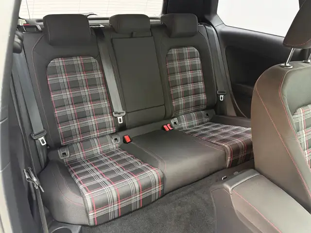 Volkswagen Golf view 13