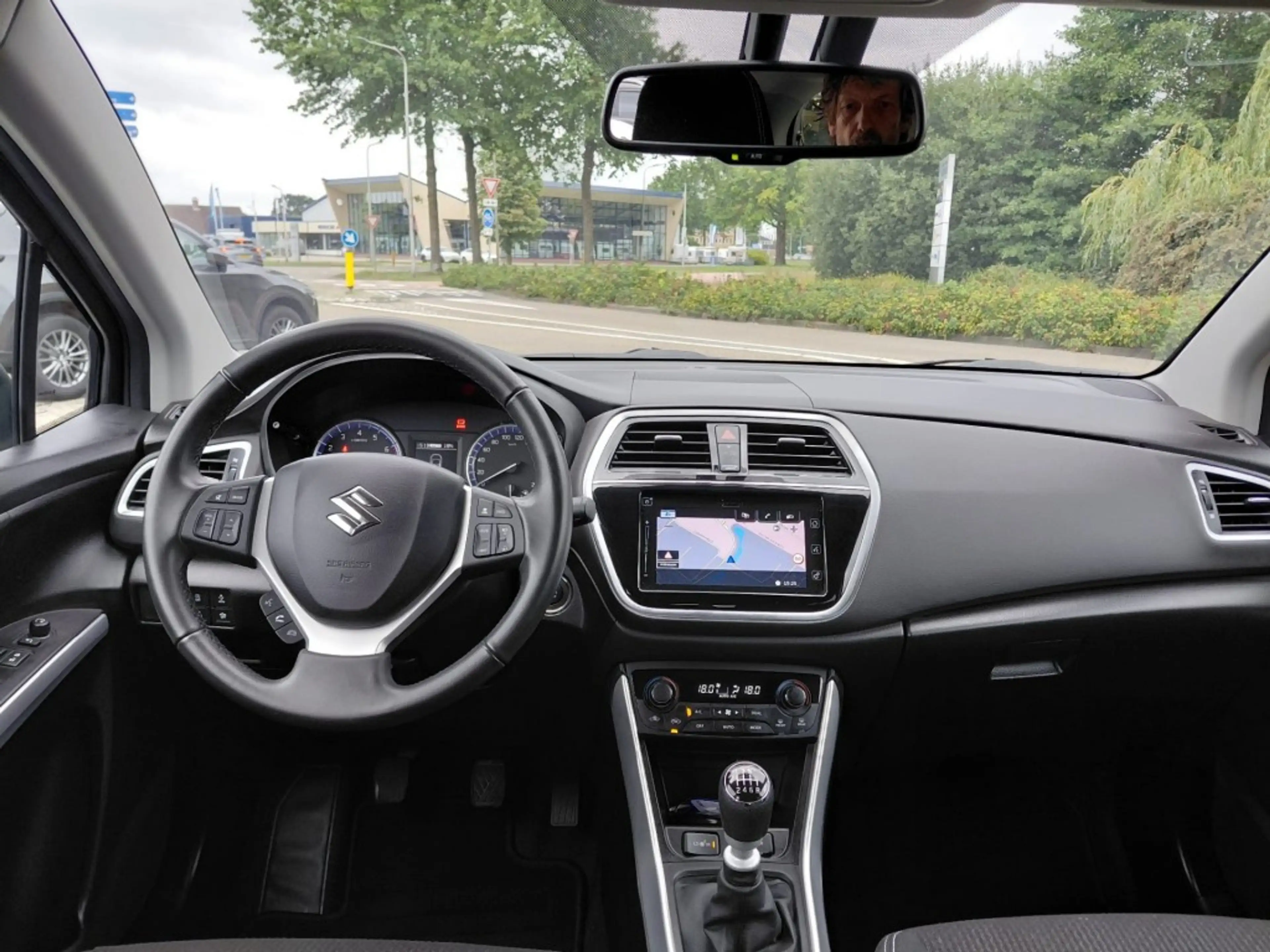 Suzuki SX4 S-Cross 1.4 SELECT CAMERA CARPLAY TREKHAAK — photo 3