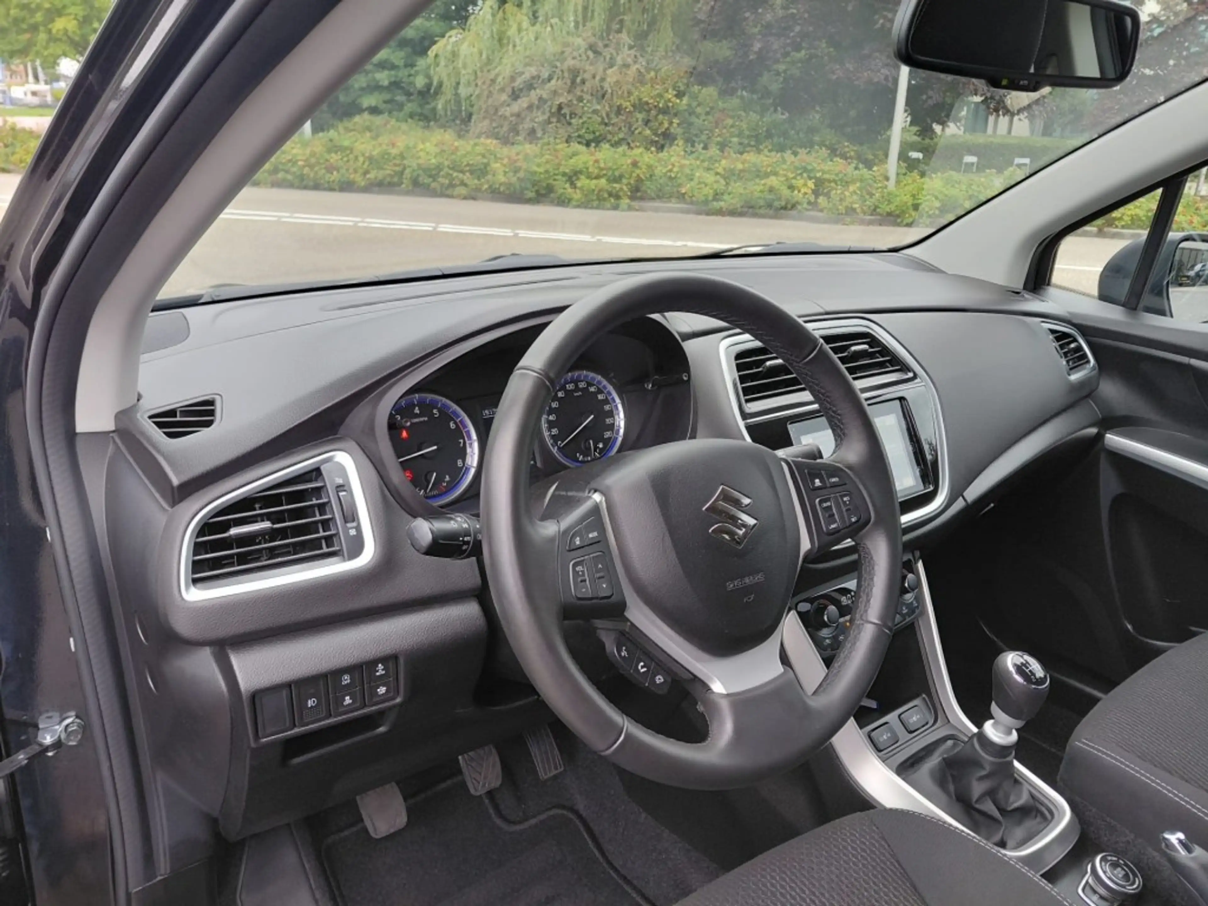 Suzuki SX4 S-Cross 1.4 SELECT CAMERA CARPLAY TREKHAAK — photo 4