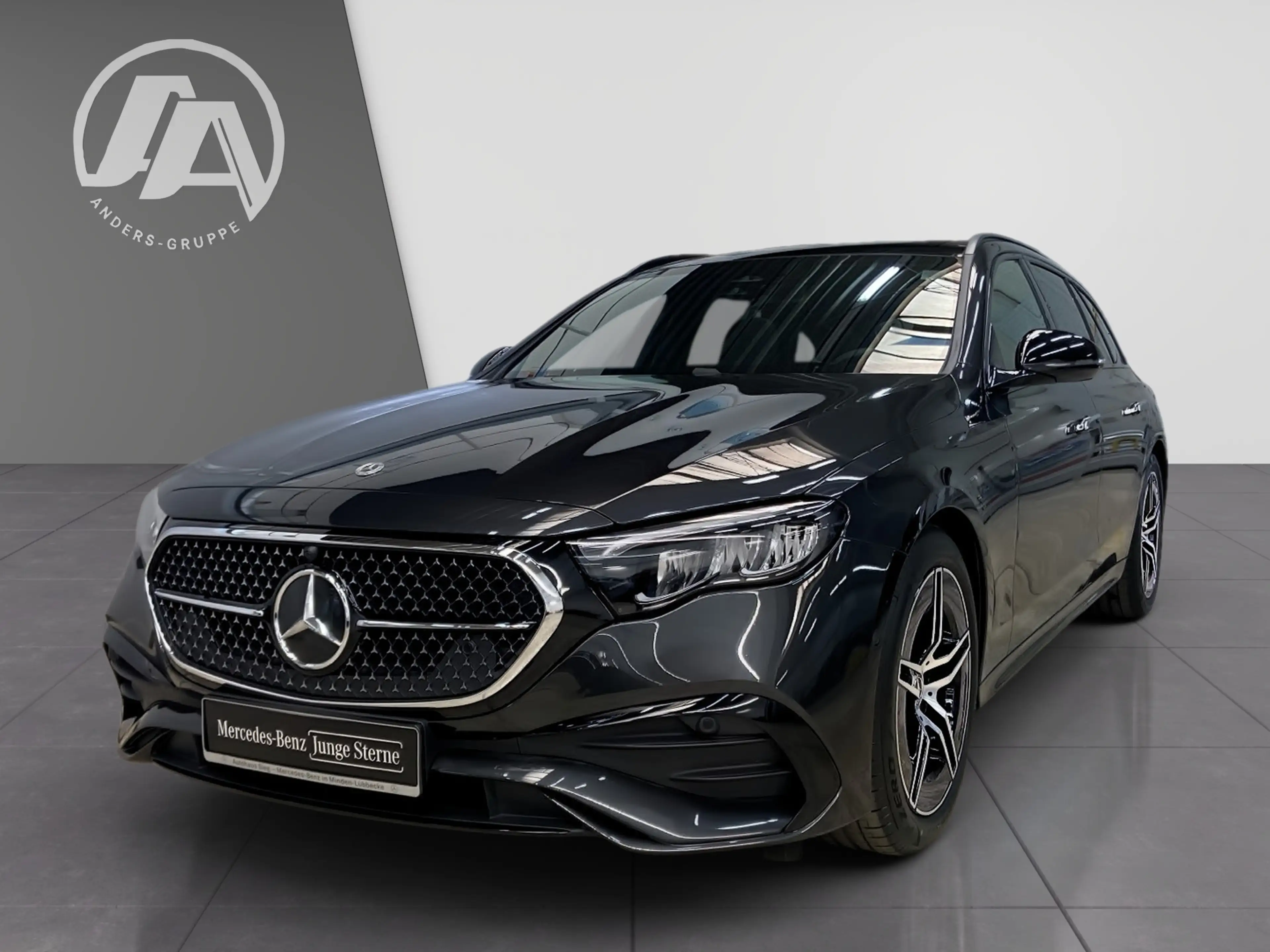 Mercedes-Benz E 220 d T AMG+Night+AHK+Kamera+LED+Navi+PDC+Pano — photo 2