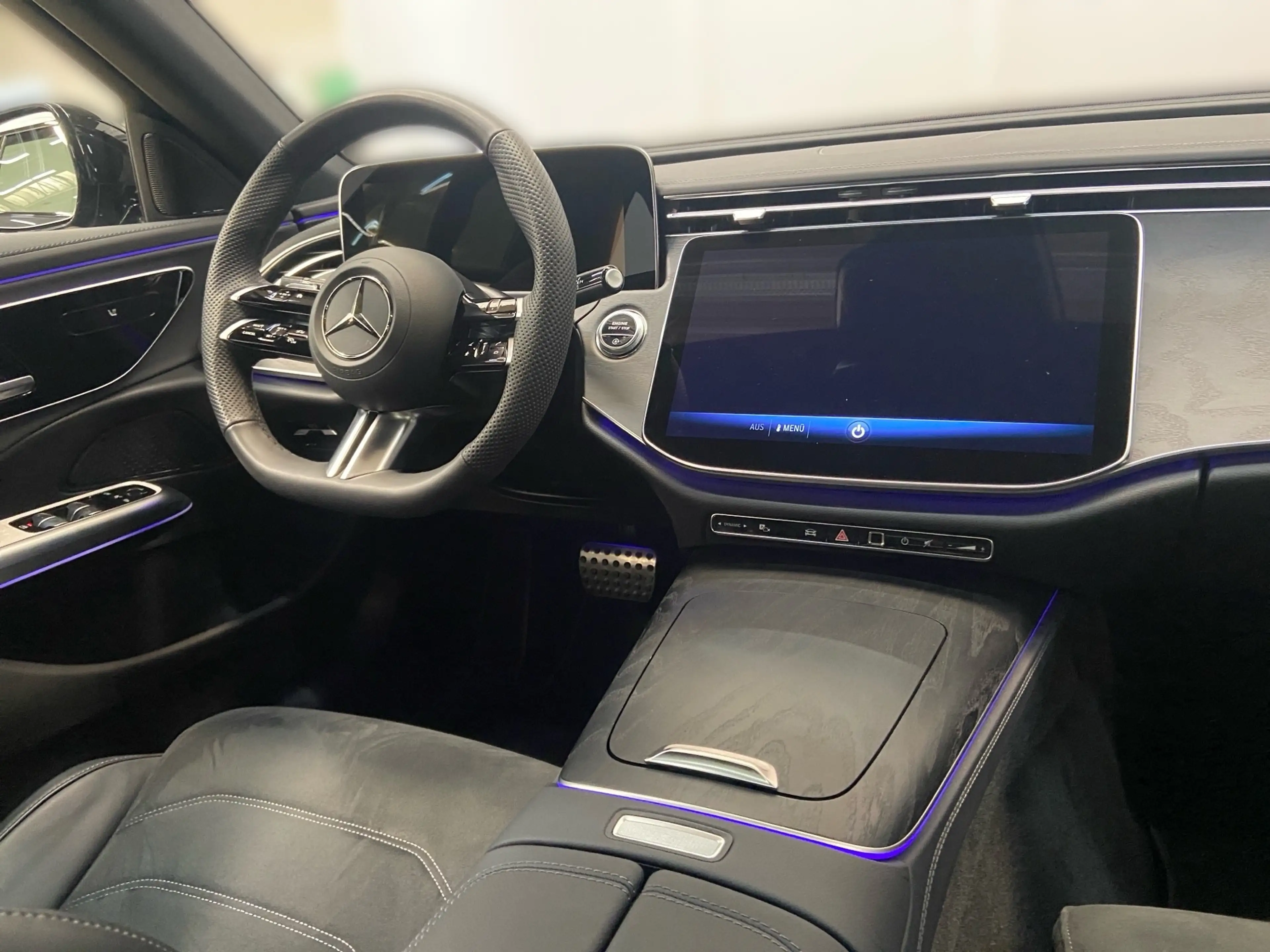 Mercedes-Benz E 220 d T AMG+Night+AHK+Kamera+LED+Navi+PDC+Pano — photo 8