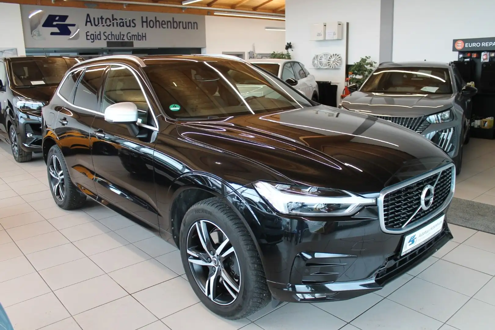 Volvo XC60 T5 AWD R-Design Negro - 1