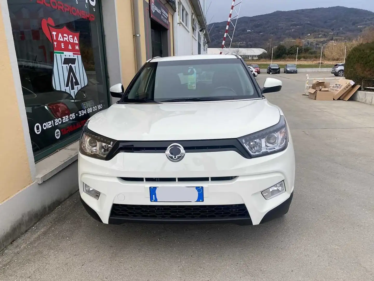 SsangYong Tivoli 1.6 2WD Bi-fuel GPL Bílá - 2