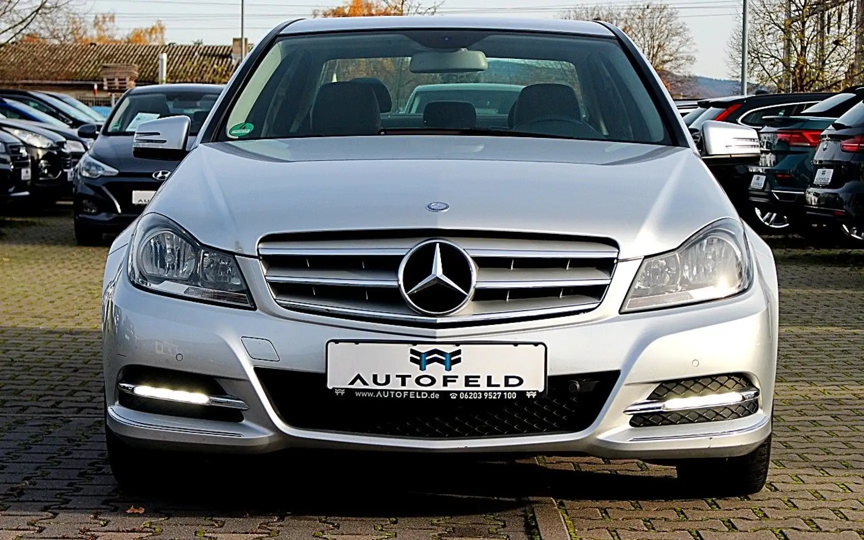 Mercedes-Benz C 180 AVANTGARDE/NAVI/SHZ/PDC/TEMP/TEILLEDER/BT Silber - 2