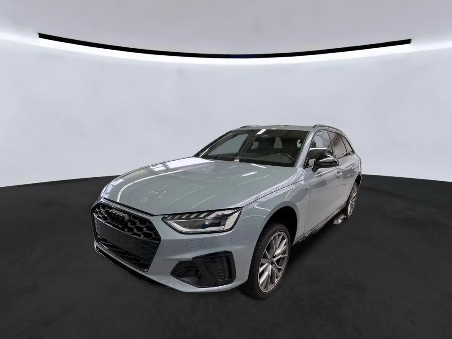 Audi A4 2.0 TDI S-Line Competition*BLACK*PANO*MATRIX* - 1