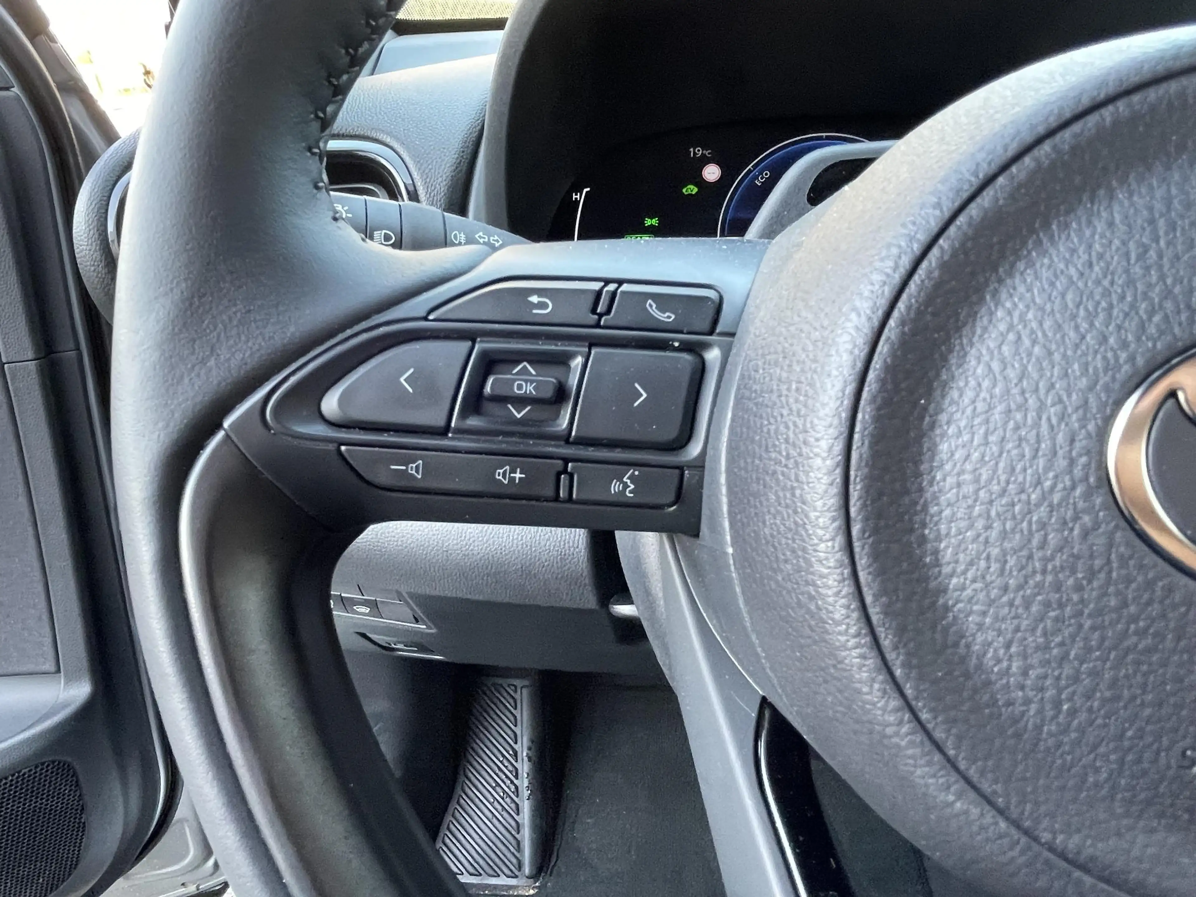 Toyota Yaris Cross 1.5 Hybrid 115 Dynamic incl Comfort pack — photo 9