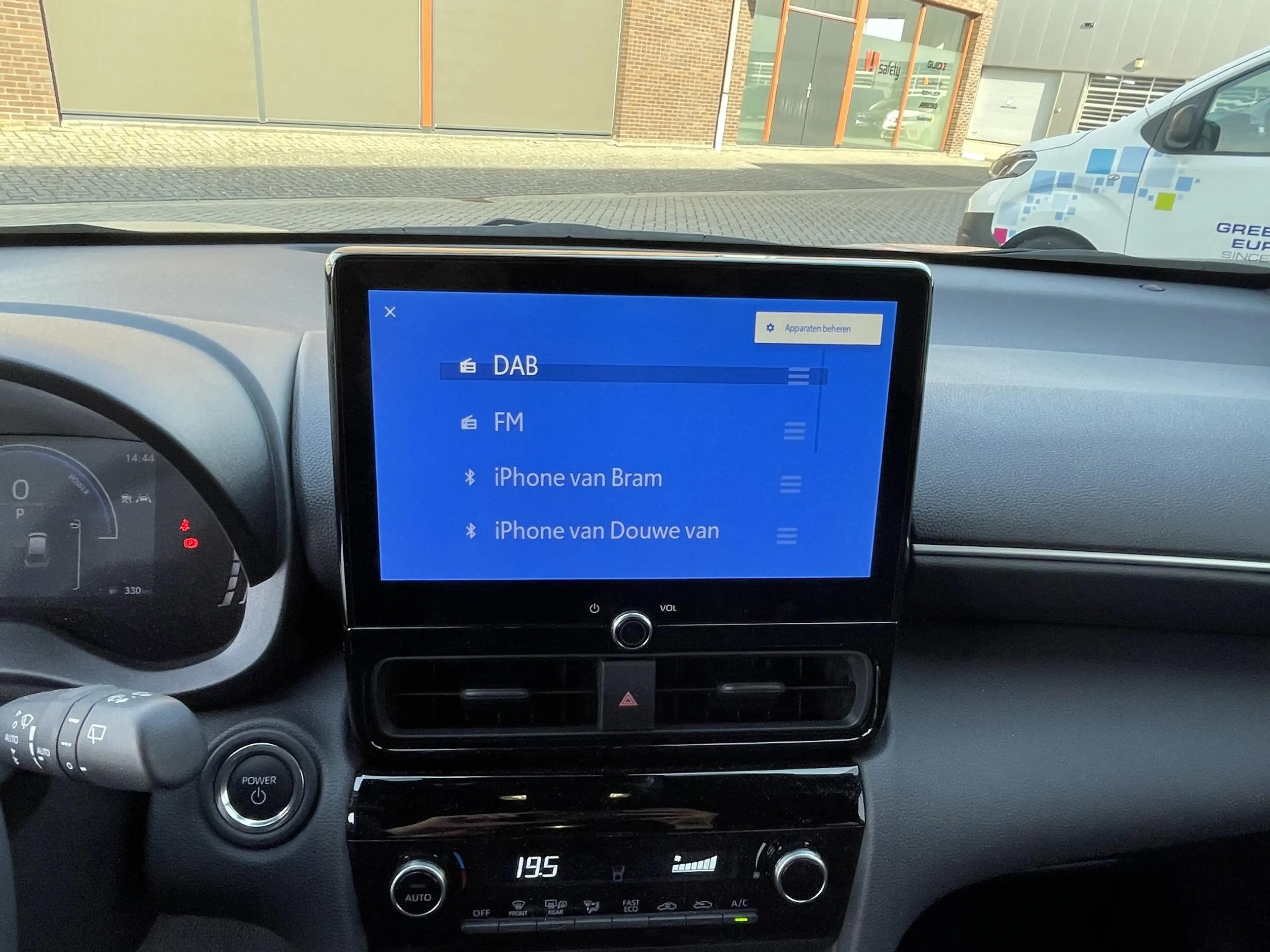 Toyota Yaris Cross 1.5 Hybrid 115 Dynamic incl Comfort pack — photo 15