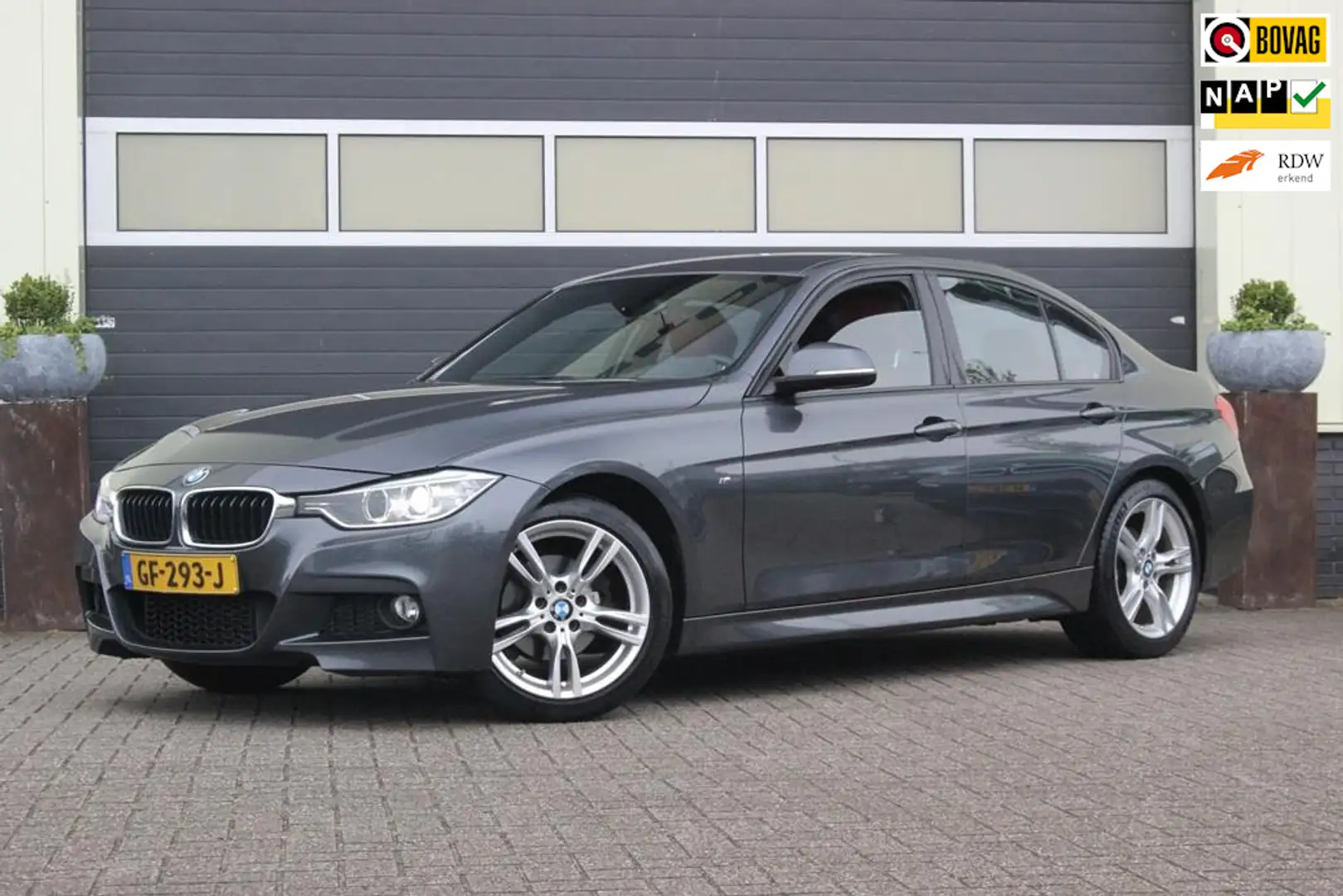 BMW 316 3-serie 316i High Executive M Sport | Leer | Gris - 1