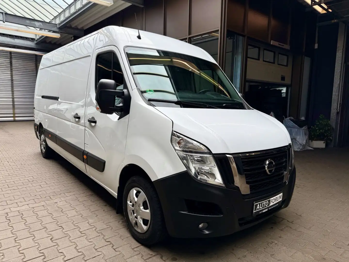 Nissan NV400 2.3 dCi L3H2 3,5t AUTOMATIK KLIMA CAM TEMP Weiß - 2