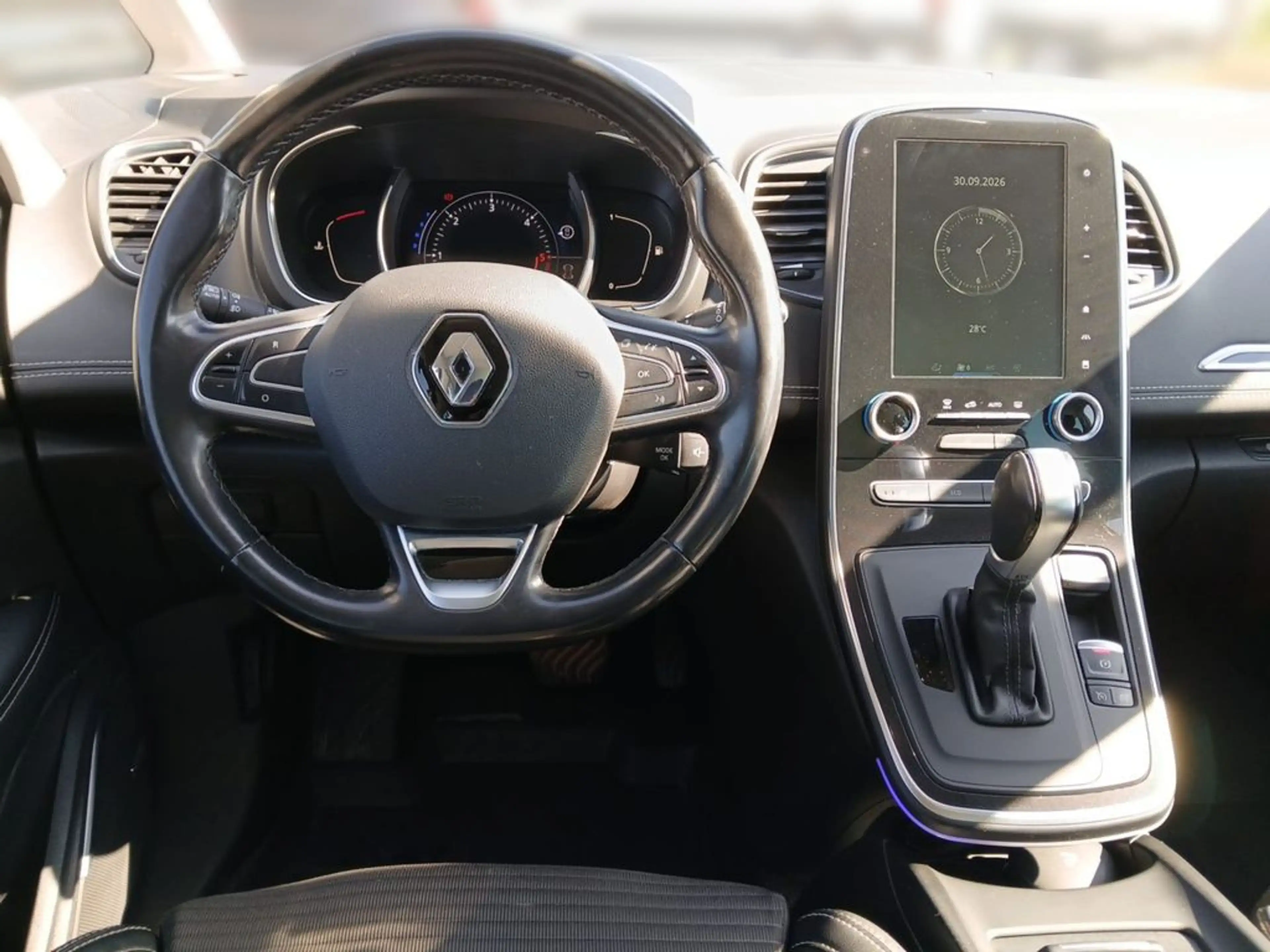 Renault Scenic SCENIC Bose Blue dCi 120 EDC — photo 6