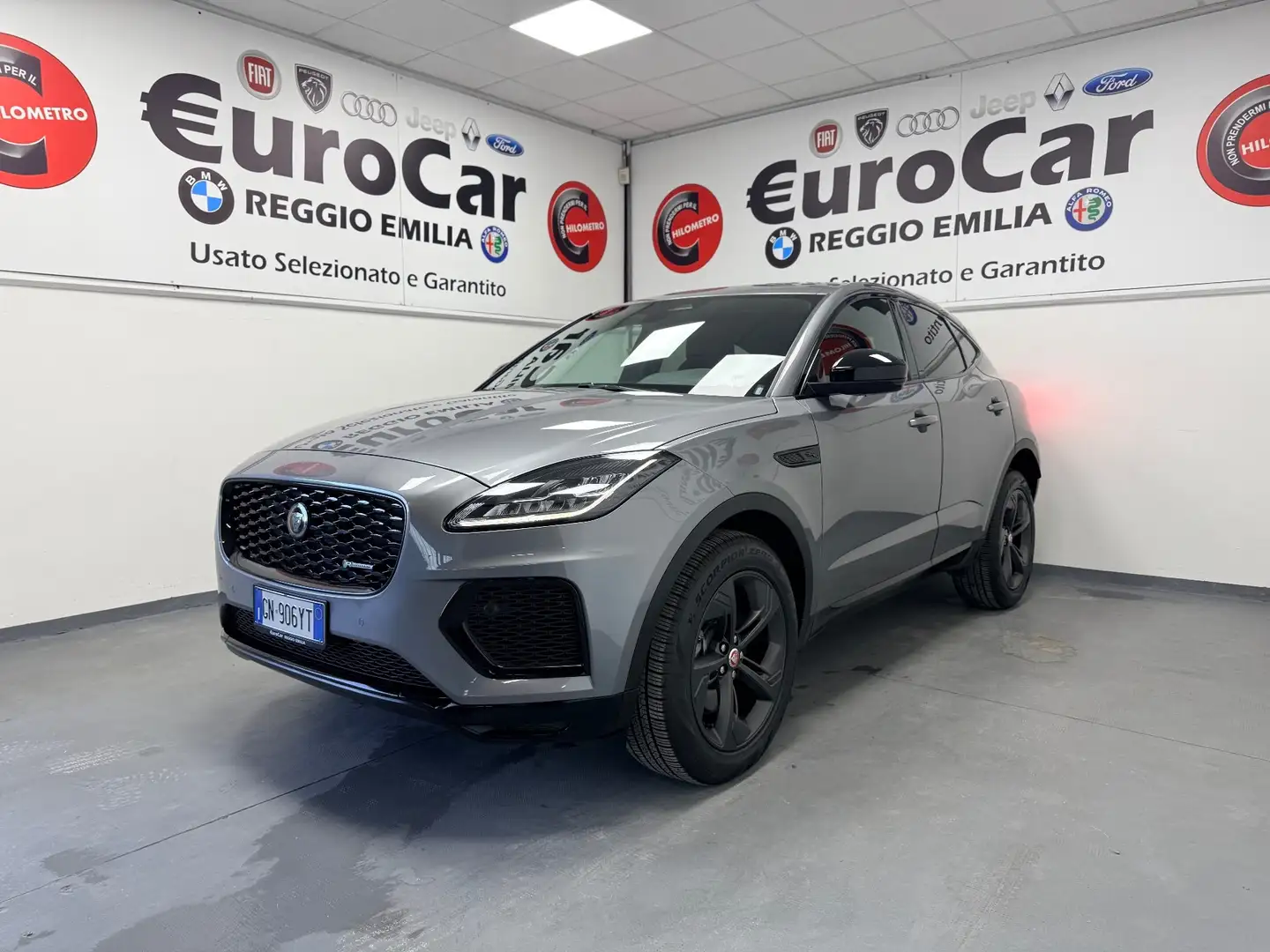 Jaguar E-Pace E-Pace 2.0D I4 163 CV AWD Auto R-Dynamic HSE Grigio - 1