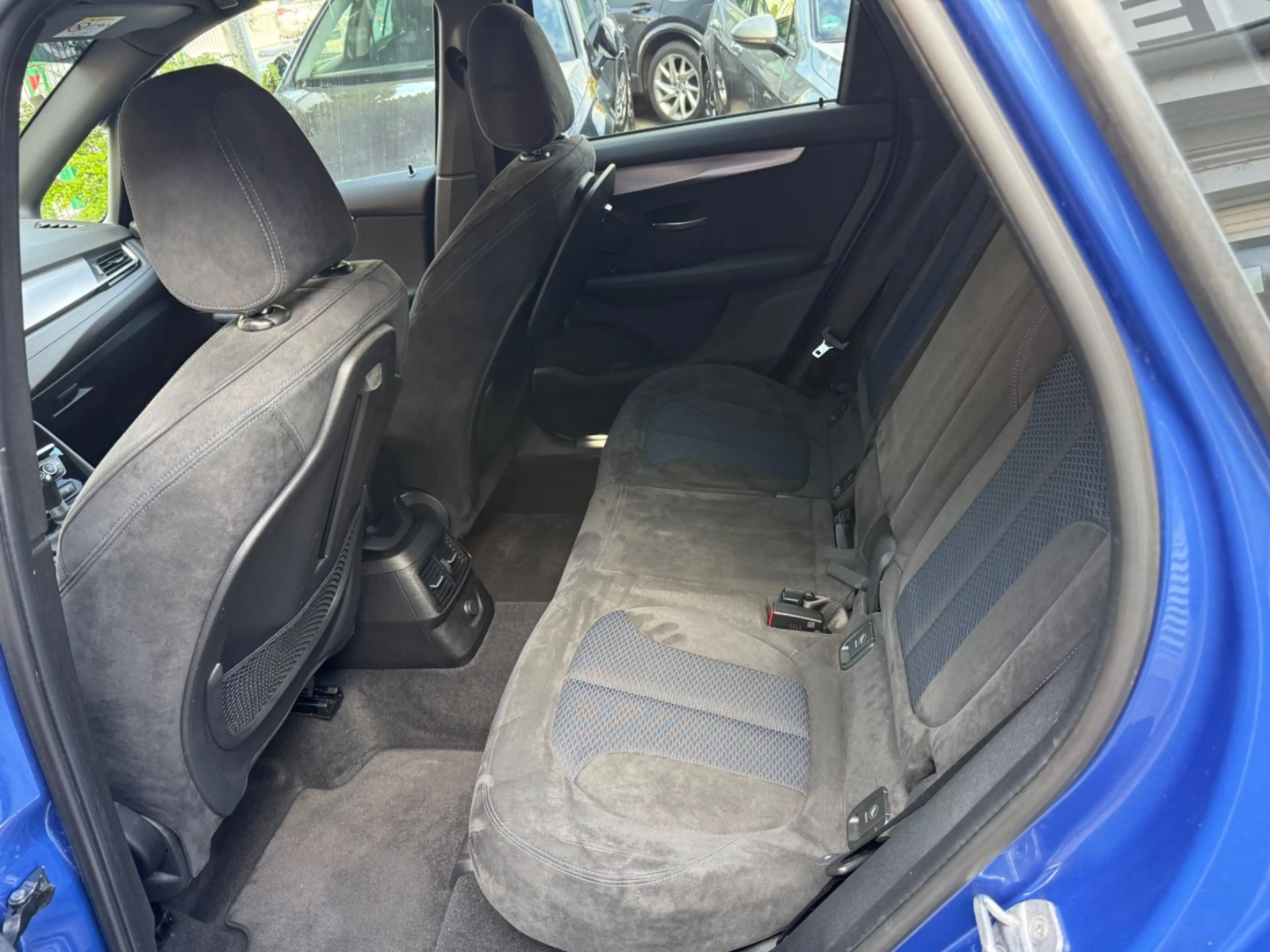 BMW 216 d Active Tourer M-PAKET/PDC/AHK/TEMPO/ — photo 13