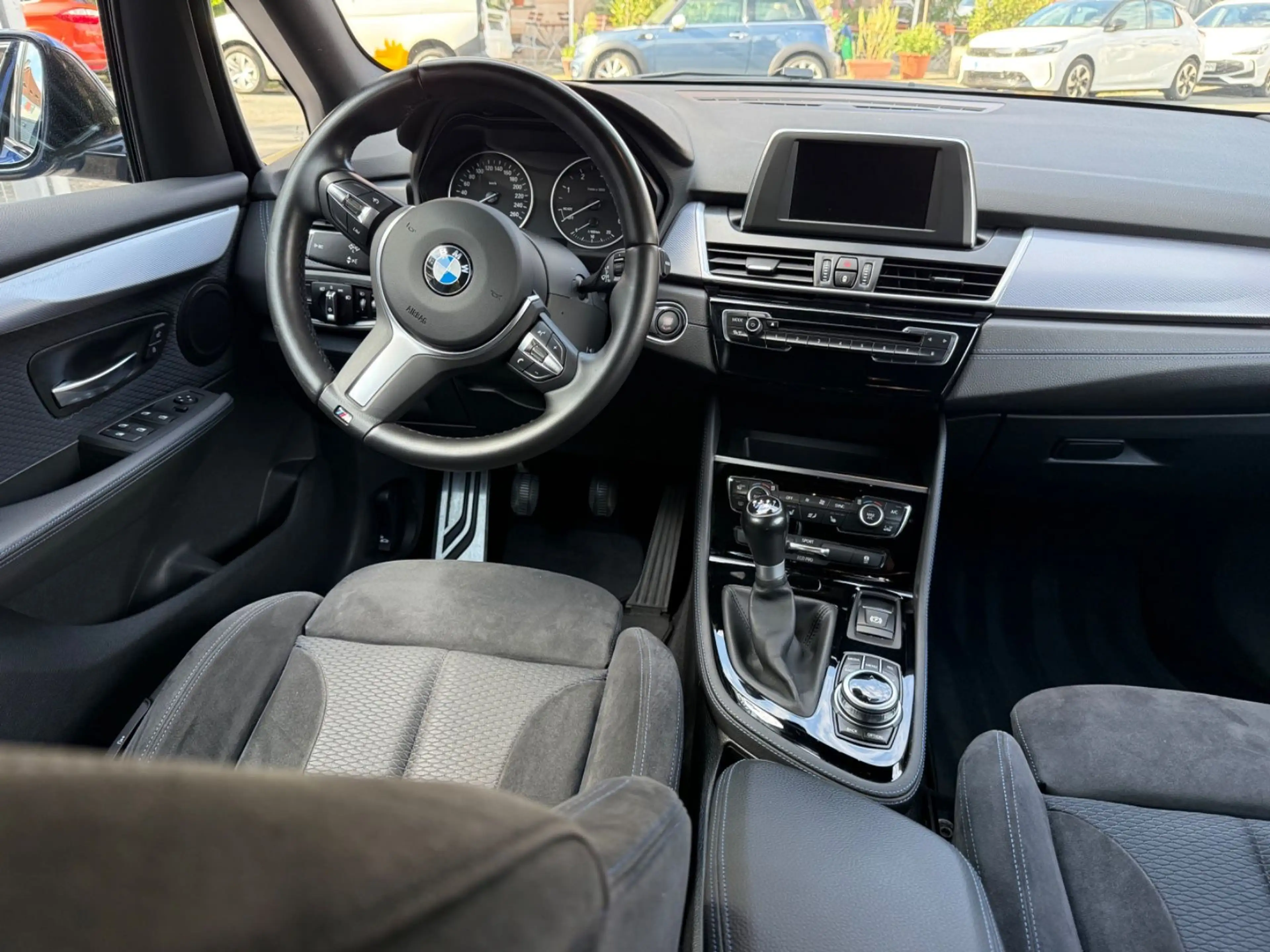 BMW 216 d Active Tourer M-PAKET/PDC/AHK/TEMPO/ — photo 14