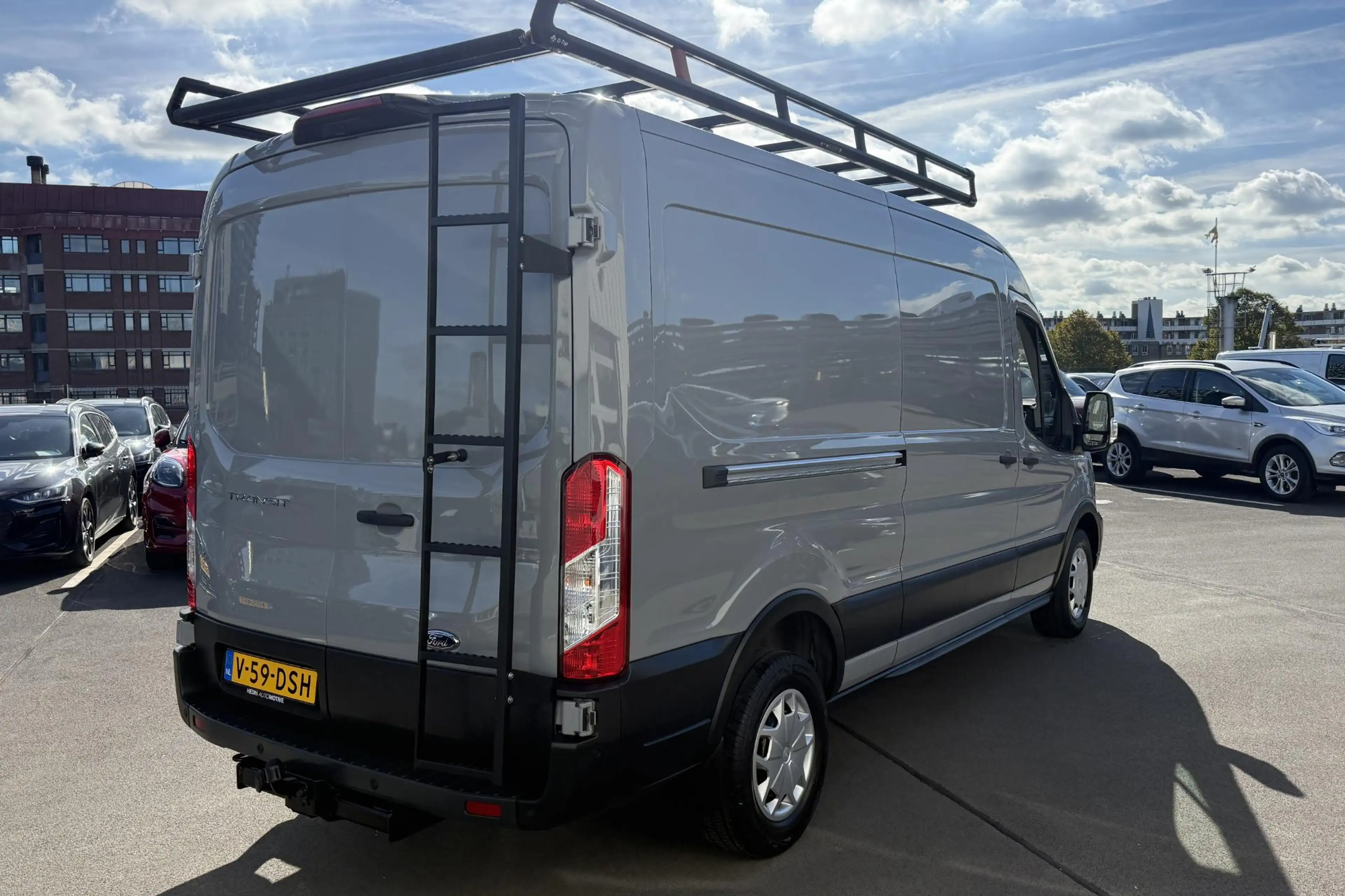 Ford Transit 350 2.0 TDCI L3H2 Trend — photo 2