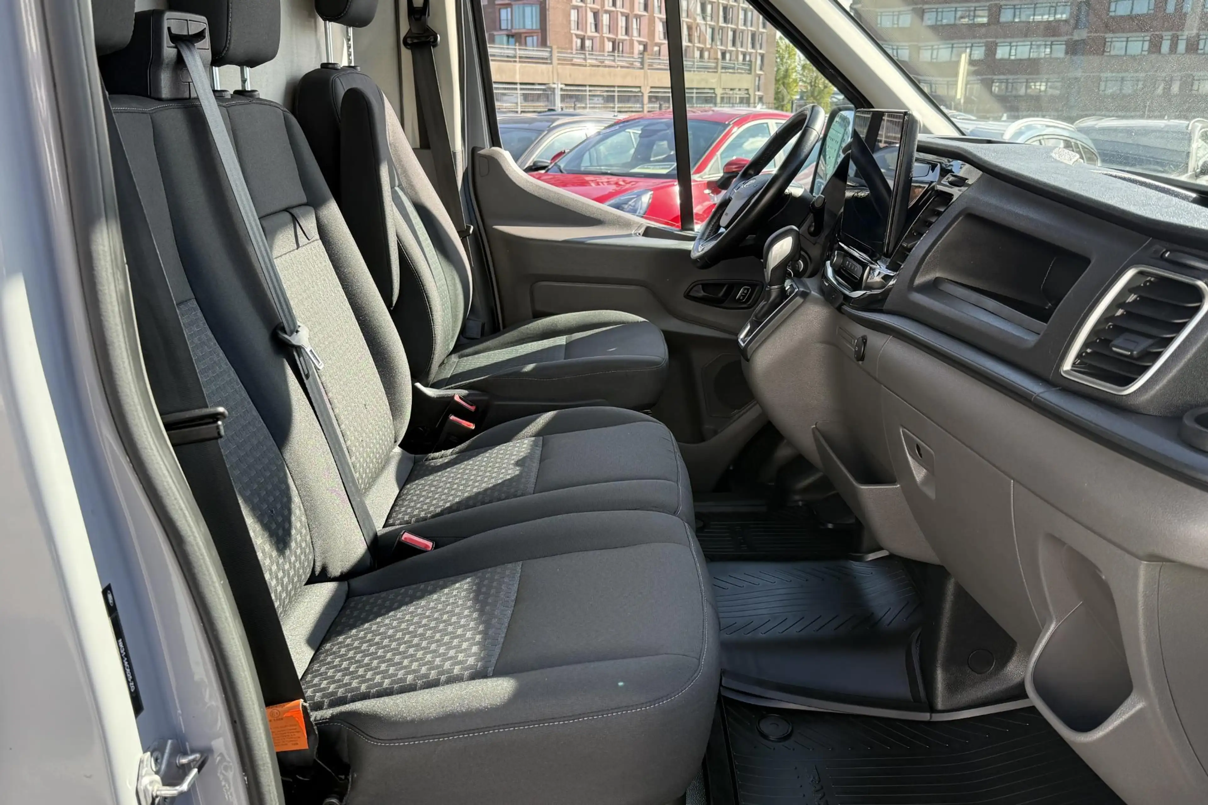 Ford Transit 350 2.0 TDCI L3H2 Trend — photo 10