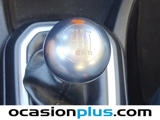 Jeep Renegade view 5