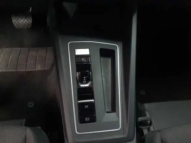 Volkswagen Golf view 10