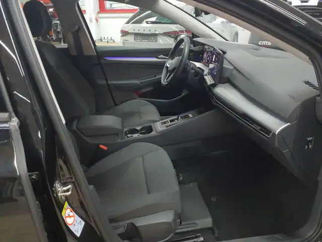 Volkswagen Golf view 8