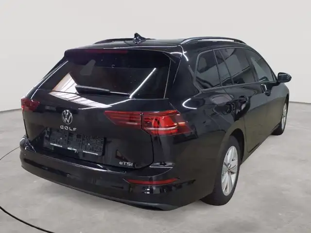 Volkswagen Golf view 4