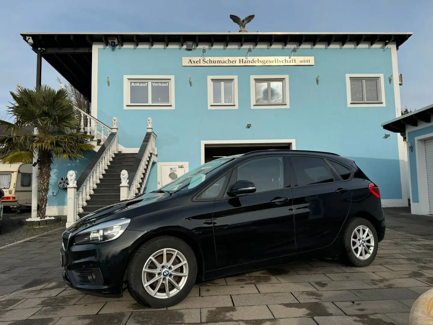 BMW 218 Active Tourer 218 d Autom,Navi,Headup,PDC,EURO6 Schwarz - 1