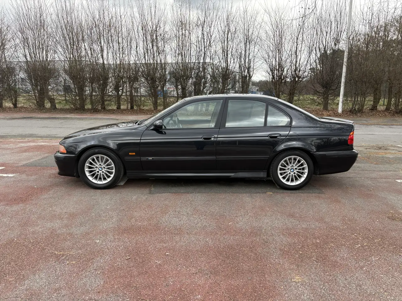 BMW 540i, foto 11