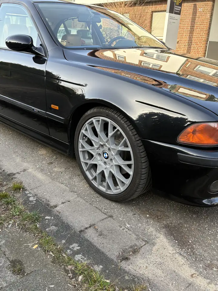 BMW 540i, foto 2