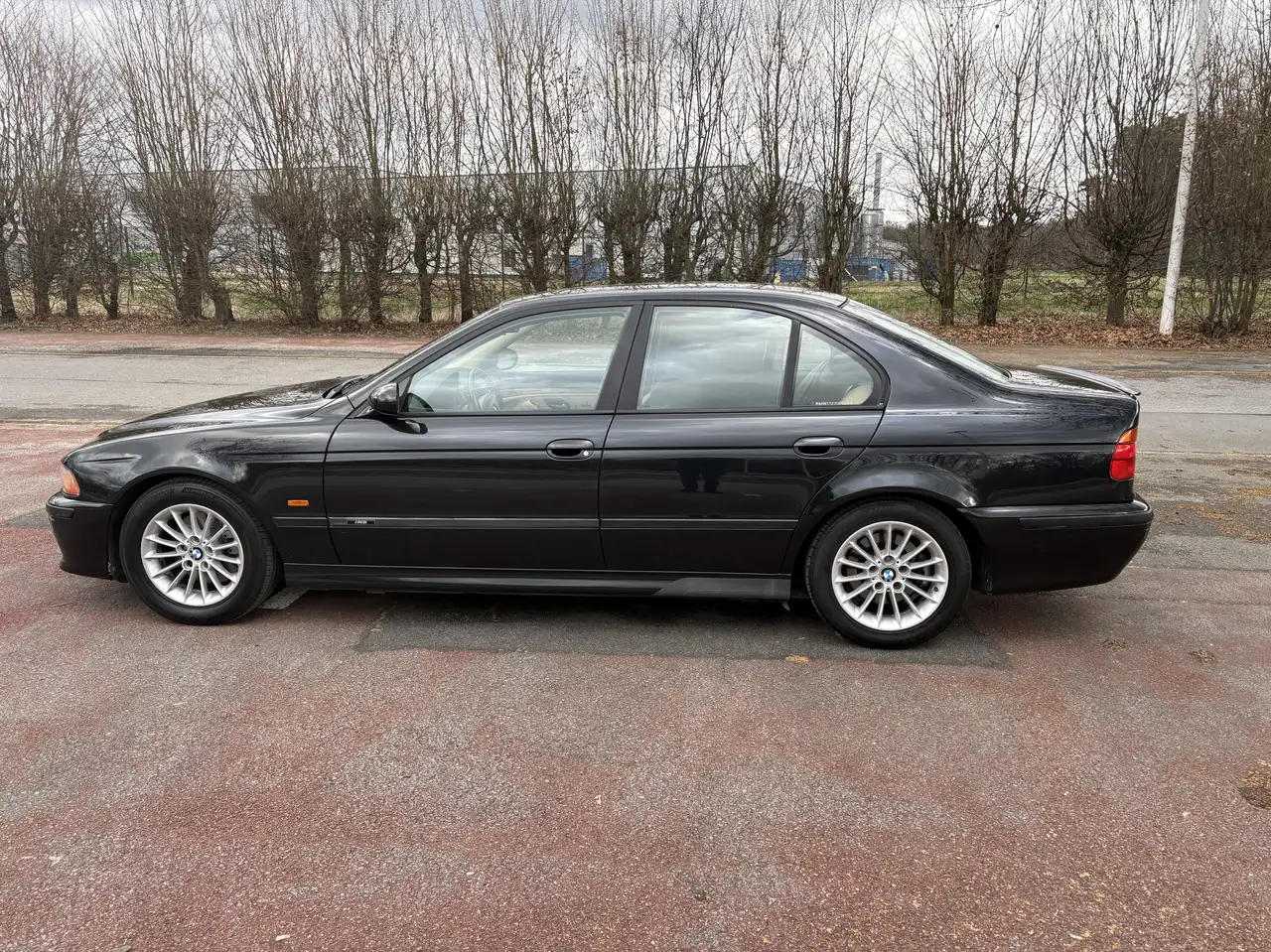 BMW 540i, foto 7