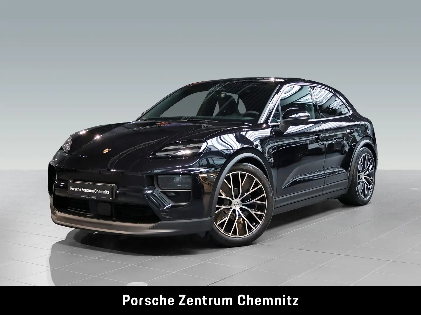 Porsche Macan 4 Electric Luft;Pano;21Zoll Чорний - 1