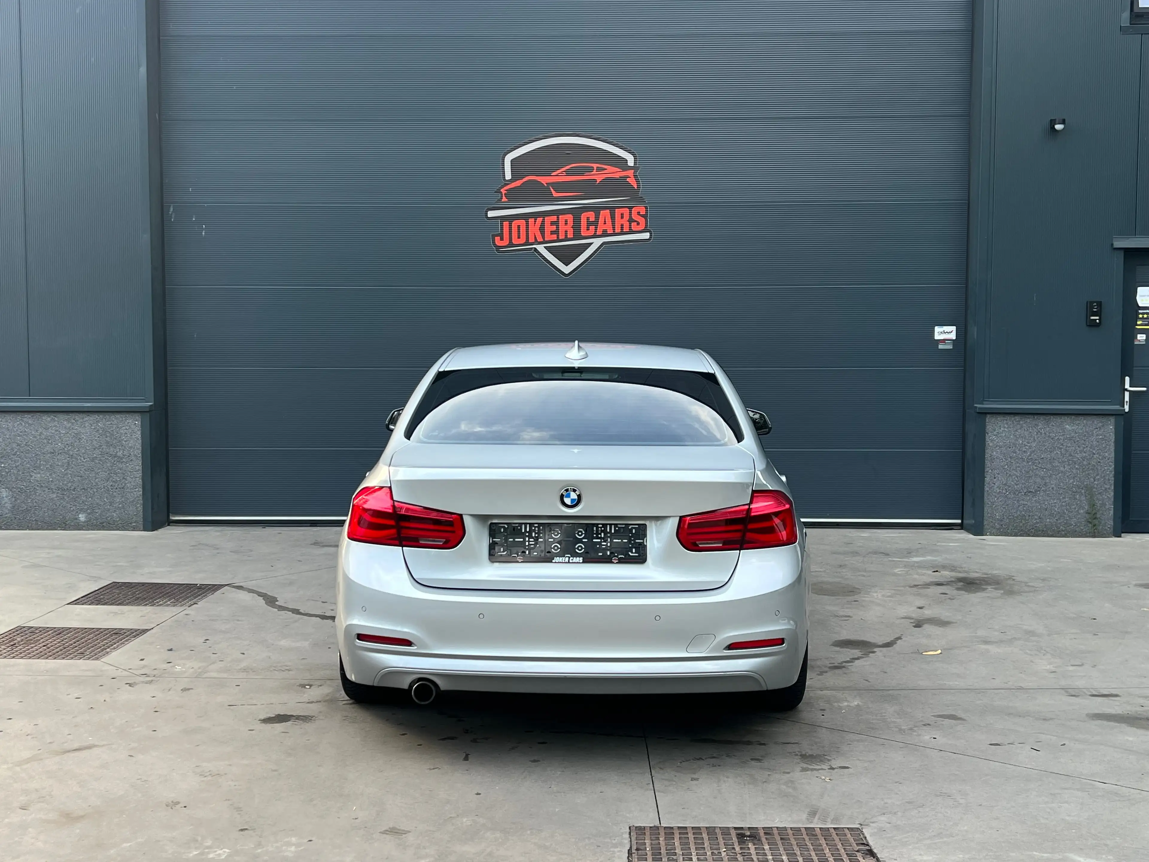 BMW 316 2.0l facelift Automaat Navi CruiseCntl HeadUp LED — photo 4