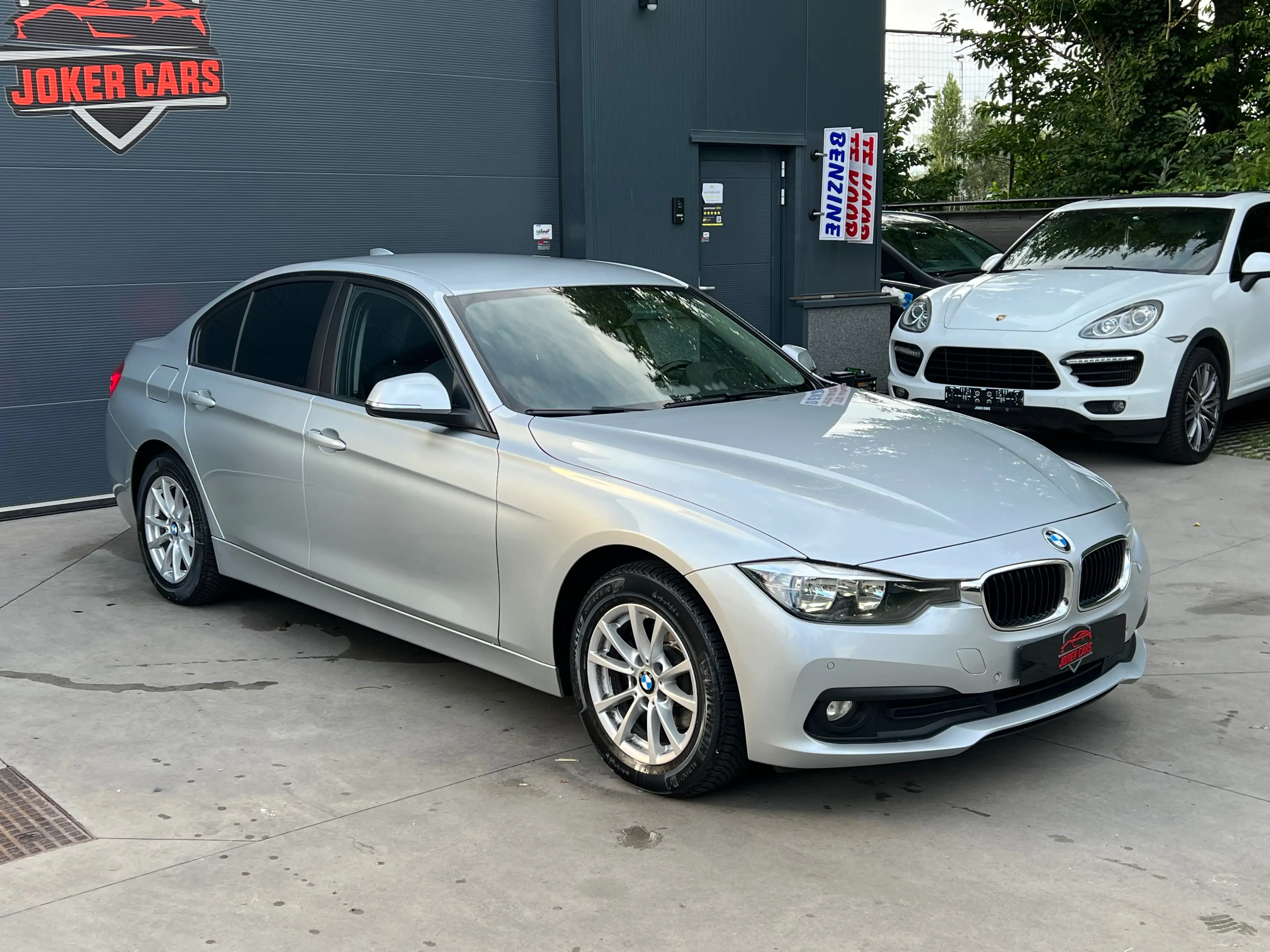 BMW 316 2.0l facelift Automaat Navi CruiseCntl HeadUp LED — photo 6