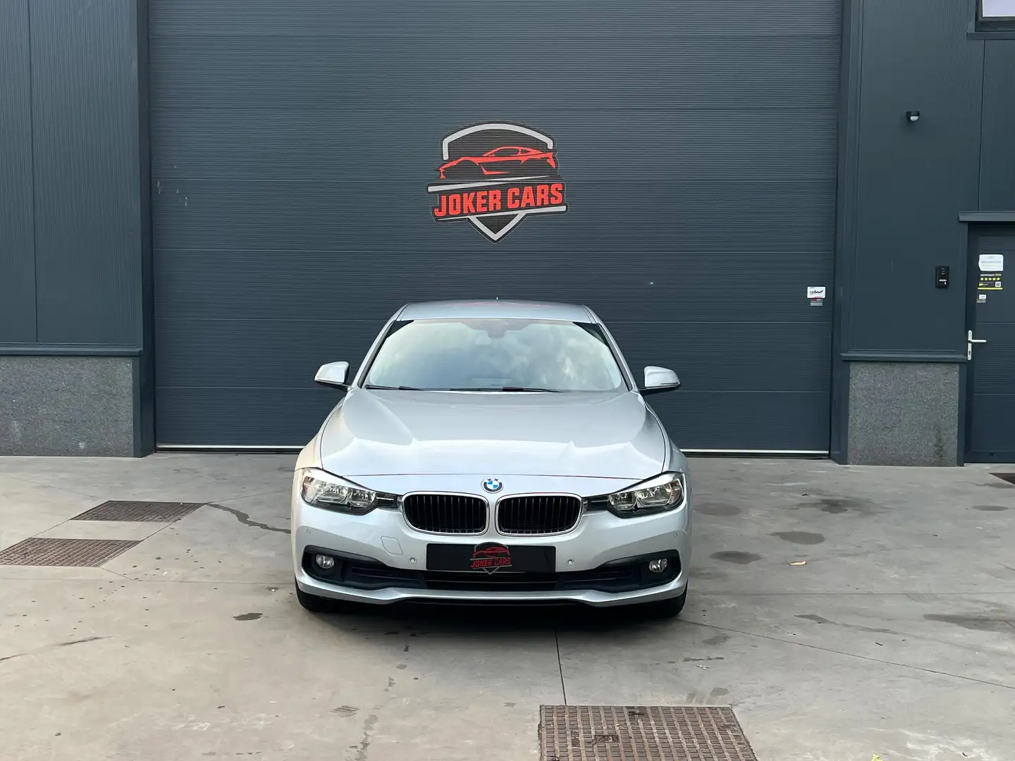 BMW 316 d 2.0 Facelift • Automaat • Navi • LED Grijs - 1