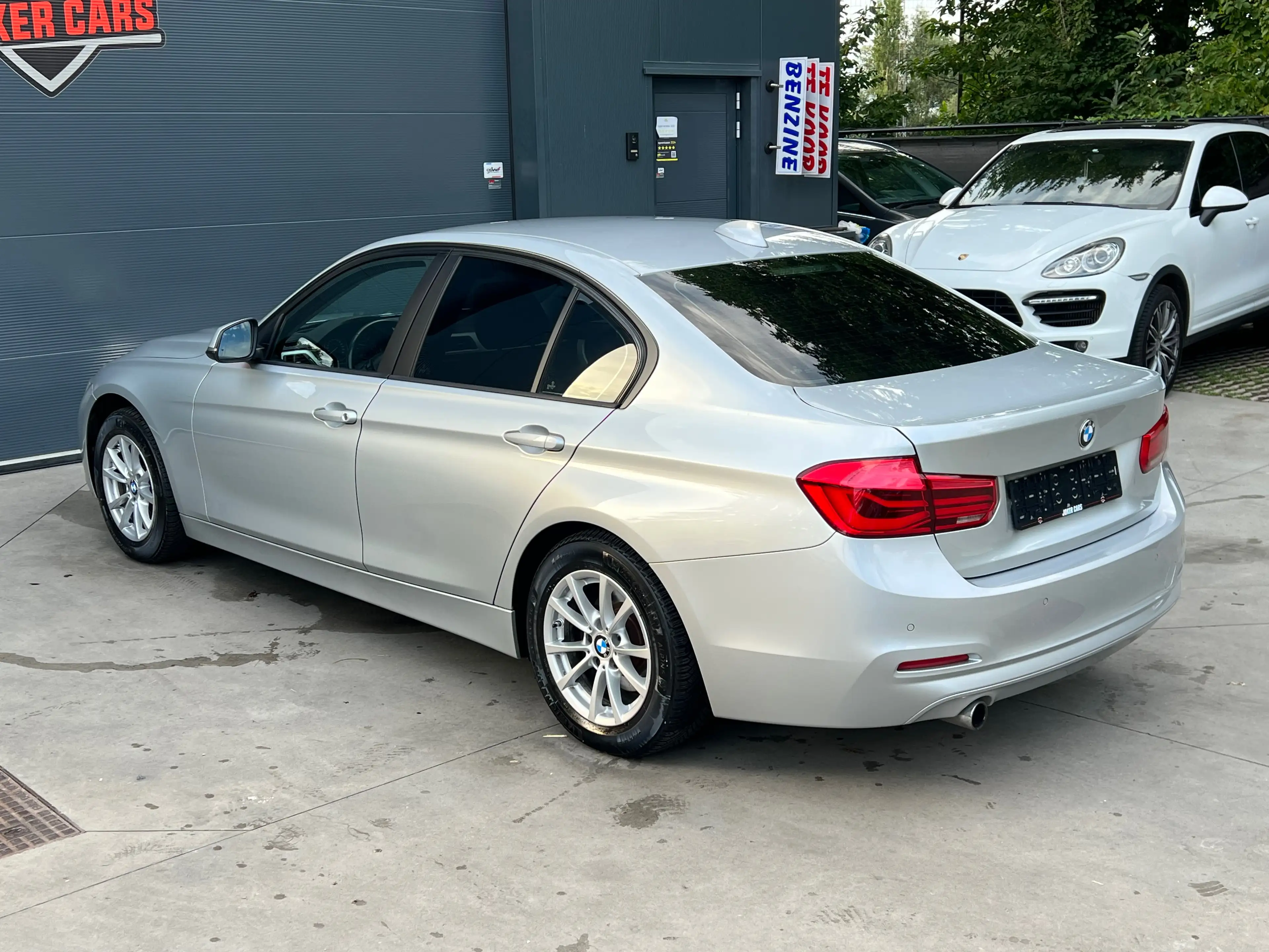 BMW 316 2.0l facelift Automaat Navi CruiseCntl HeadUp LED — photo 3