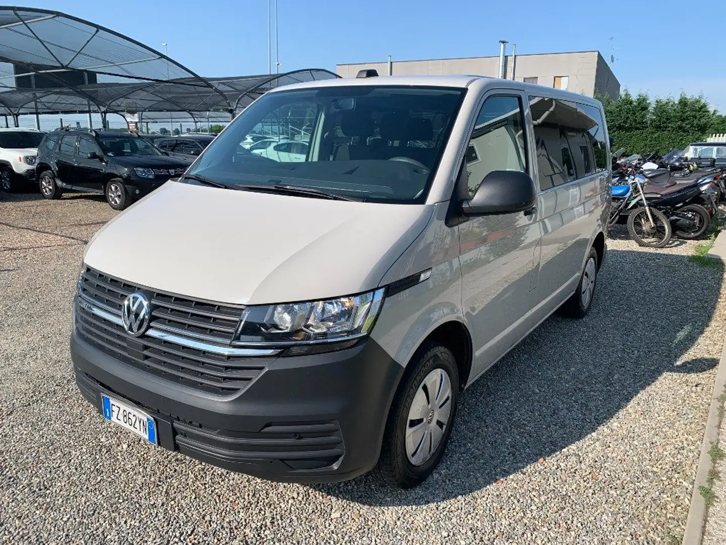 Volkswagen Transporter 2.0 TDI 150CV PC DSG Kombi Business Beige - 1