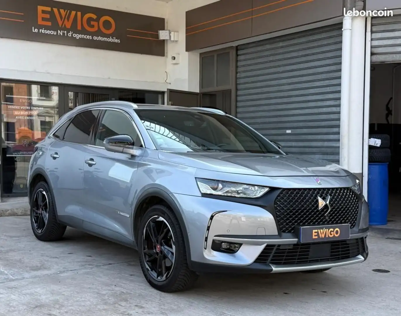 DS Automobiles DS 7 Crossback 1.6 180 PERFORMANCE LINE EAT8 + SIEGES AV CHAUFFANTS CAMERA CARPLAY Gris - 1