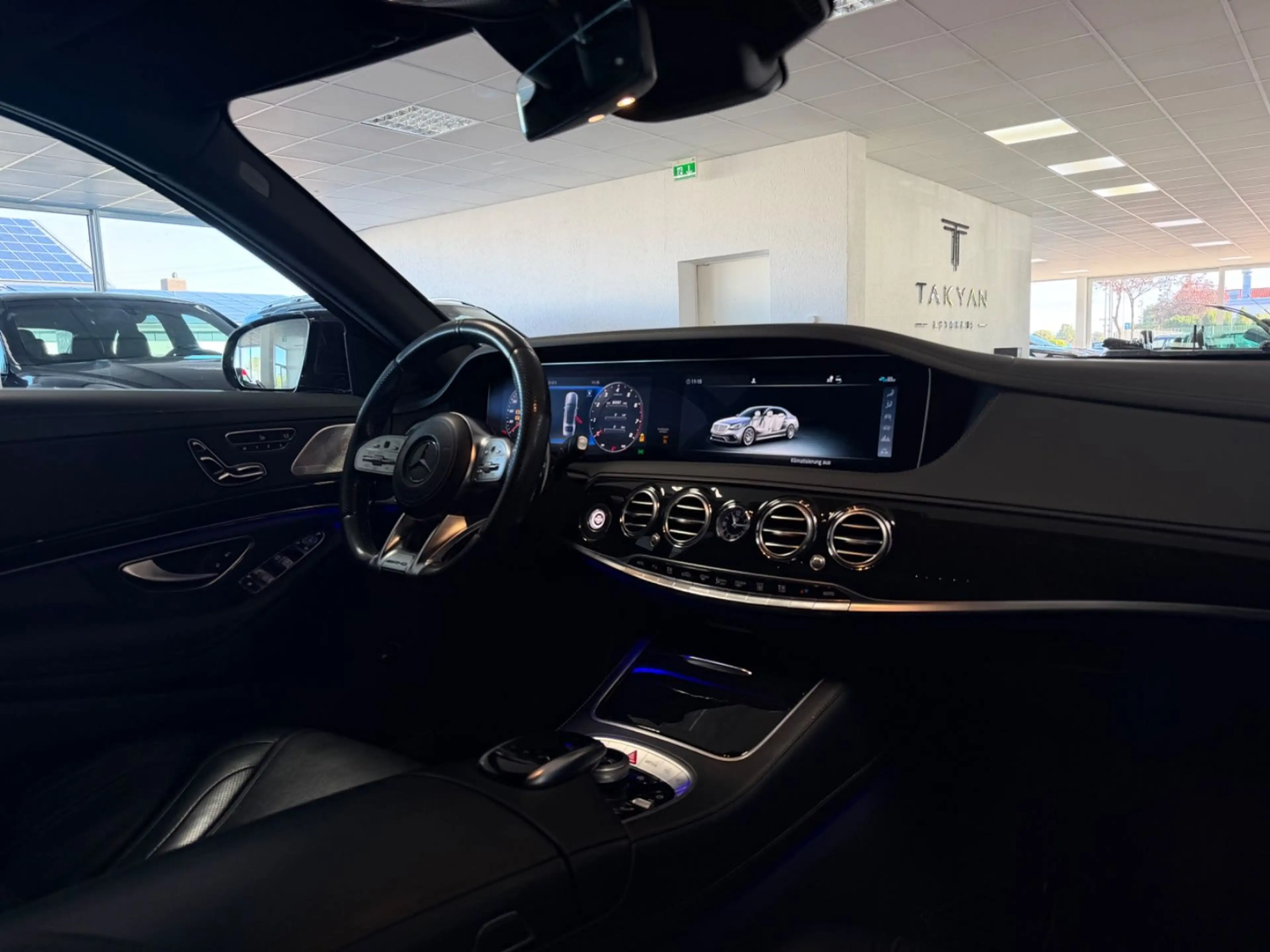 Mercedes-Benz S 400 d 4Matic AMG Line / SHZ / LED — photo 16